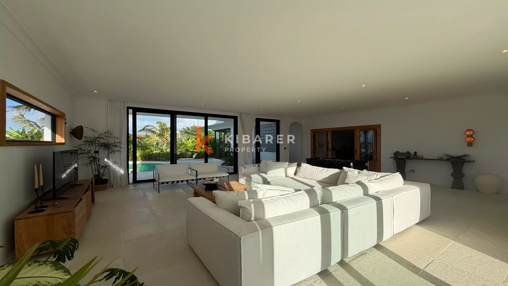 Luxury Beach Concept Two-Bedrooms Enclosed Living Villa in Uluwatu — image 6
