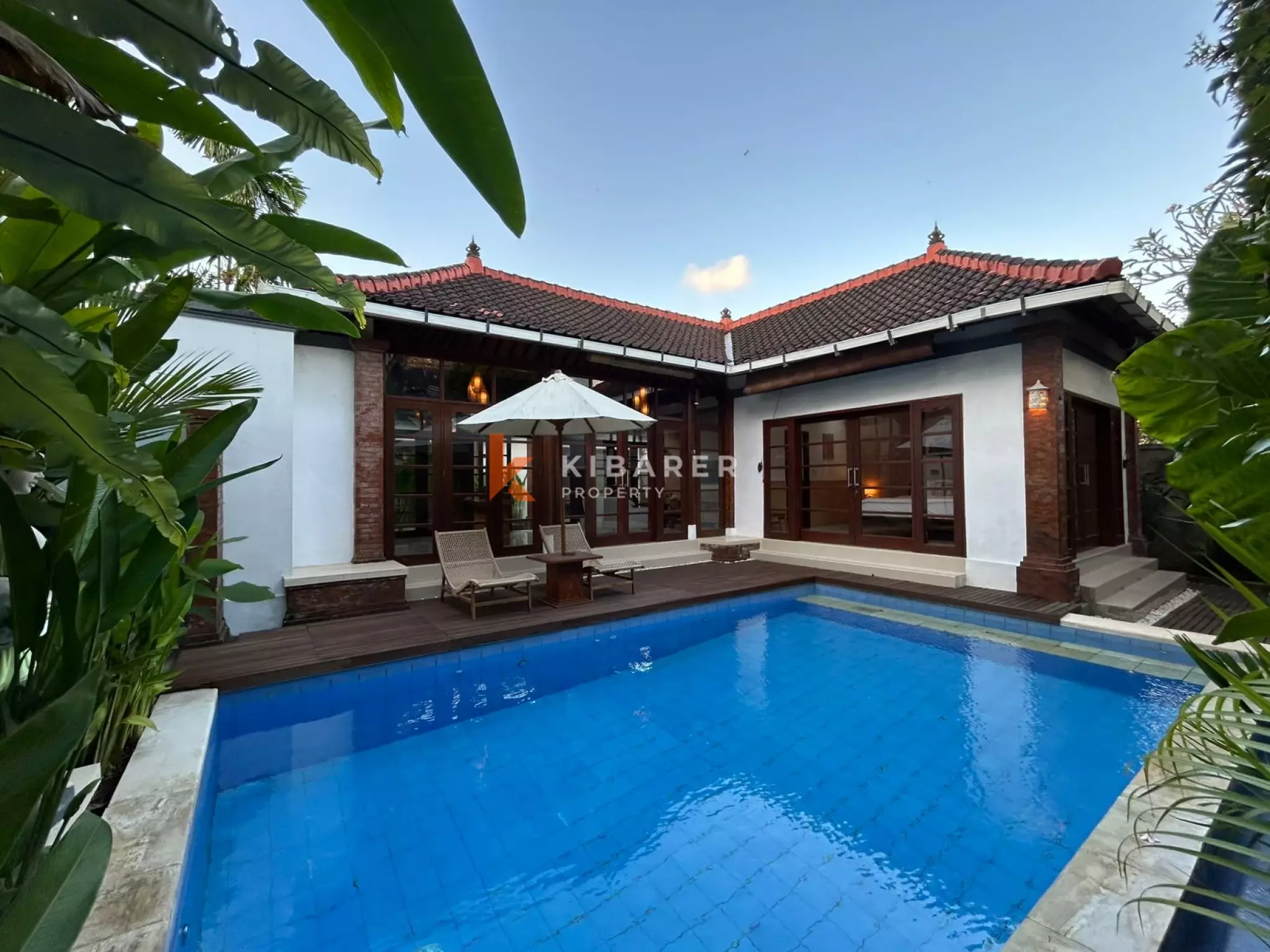 Comfortable Three-Bedroom Villa with Enclosed Living and Private Pool in Canggu — image 1
