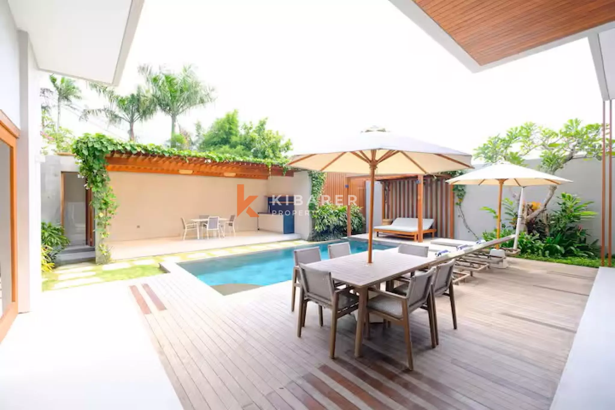 Bright Contemporary Four-Bedrooms Villa in the Heart of Umalas — image 18