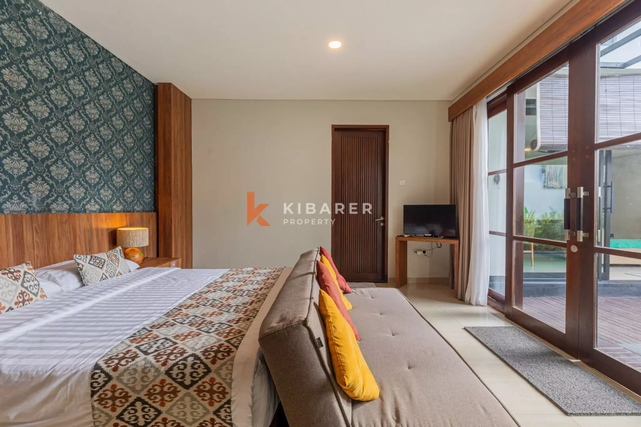 Spacious Three-Bedroom Private Guest Villa in Jimbaran — image 10