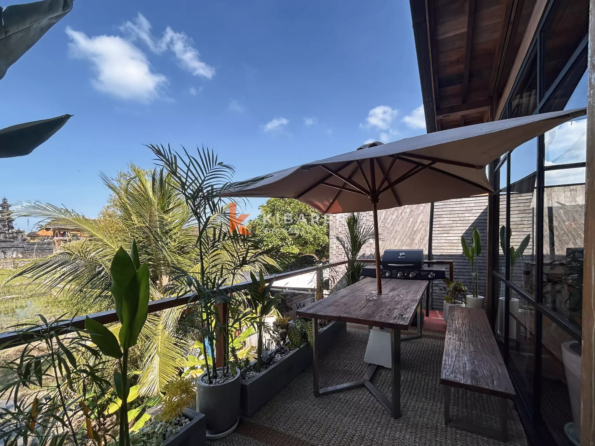 Elegant Two-Story Tropical Villa with Private Pool in Seseh — image 3