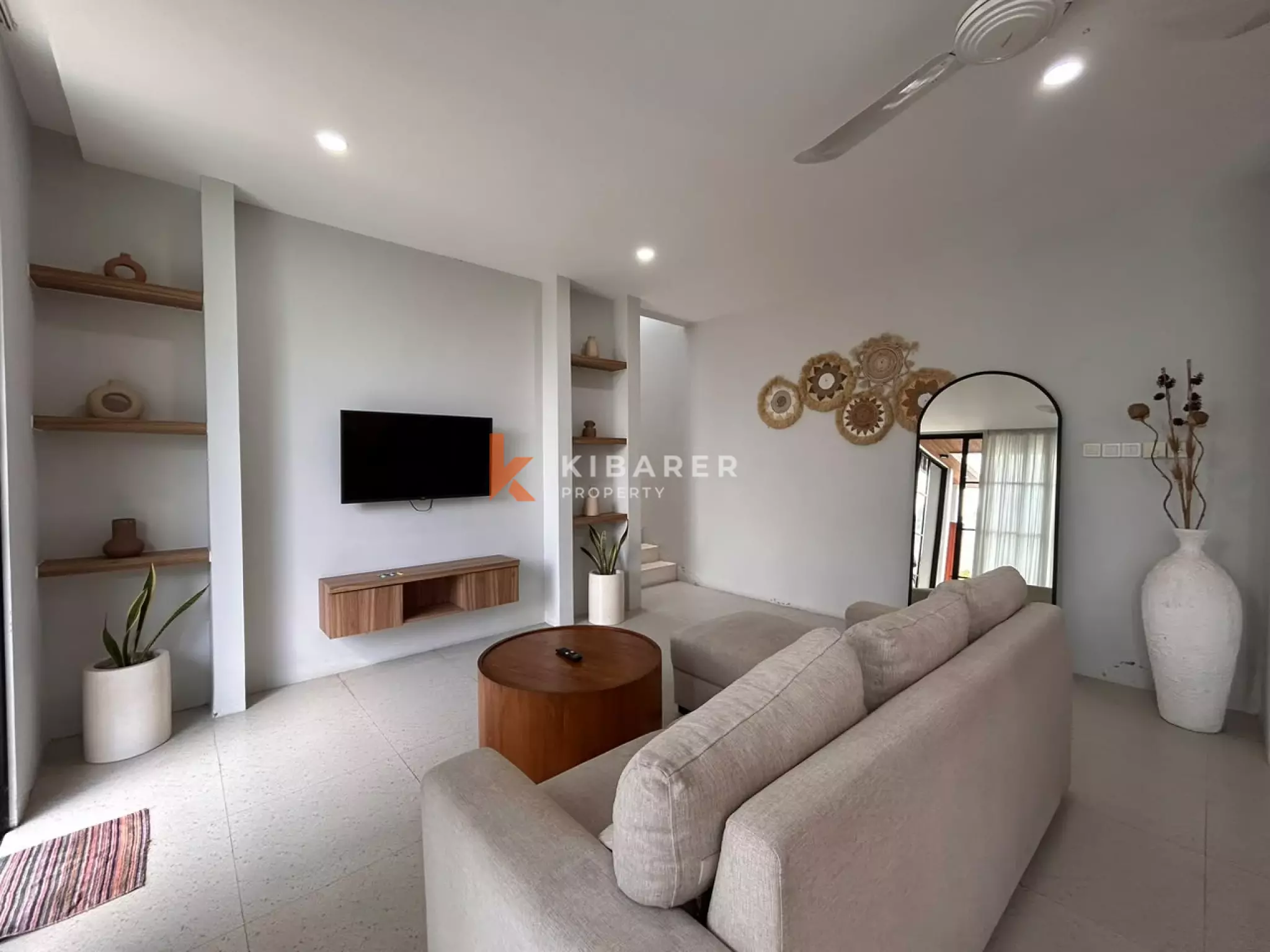Contemporary Three-Bedroom Villa with Private Pool in Tumbak Bayuh — image 9