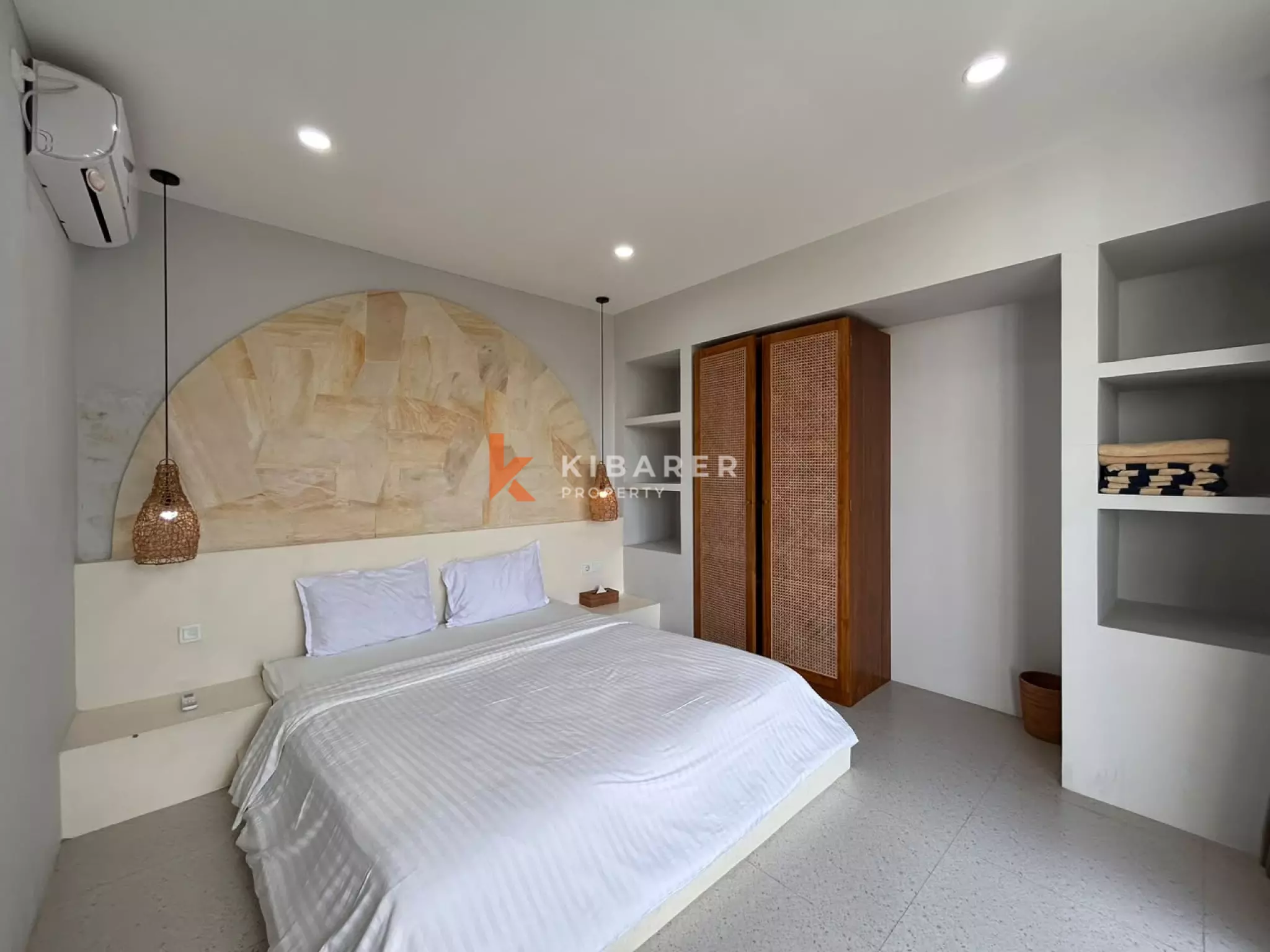 Contemporary Three-Bedroom Villa with Private Pool in Tumbak Bayuh — image 16