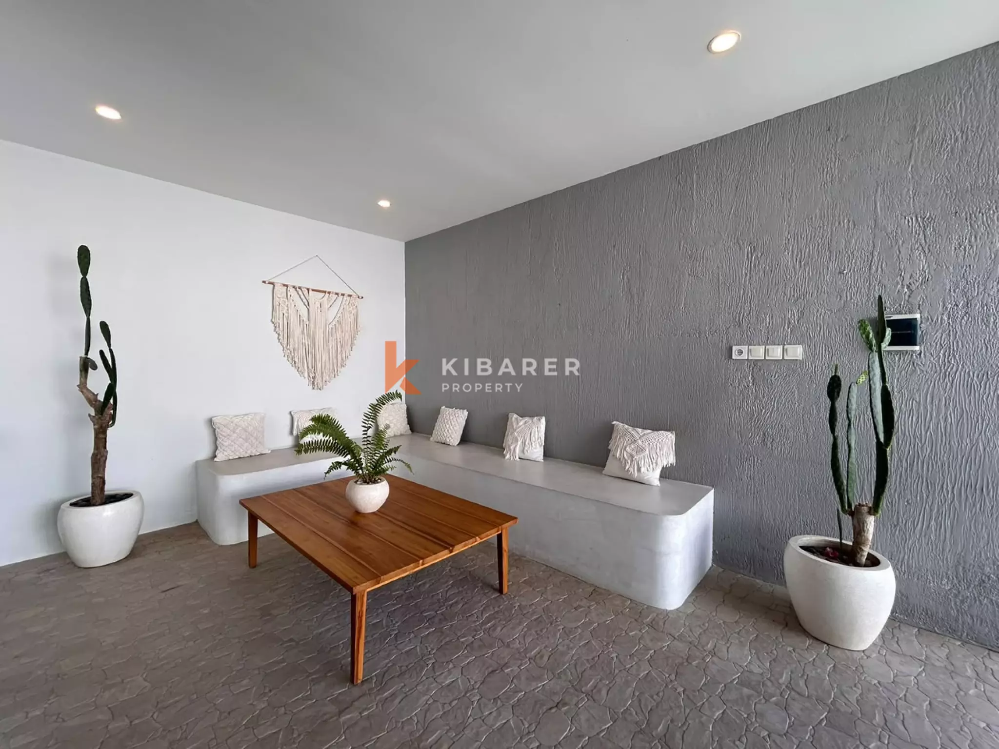 Contemporary Three-Bedroom Villa with Private Pool in Tumbak Bayuh — image 3