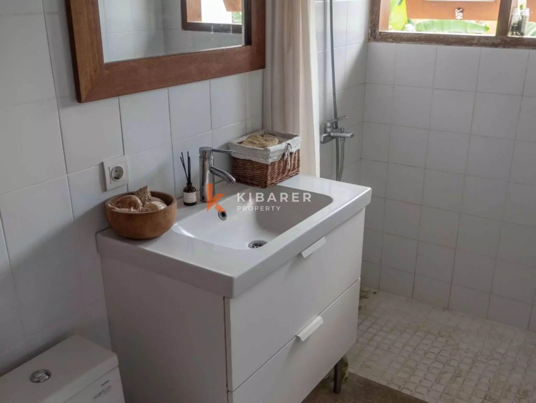 Four-Bedroom Fully Furnished House in Quiet Buduk — image 13