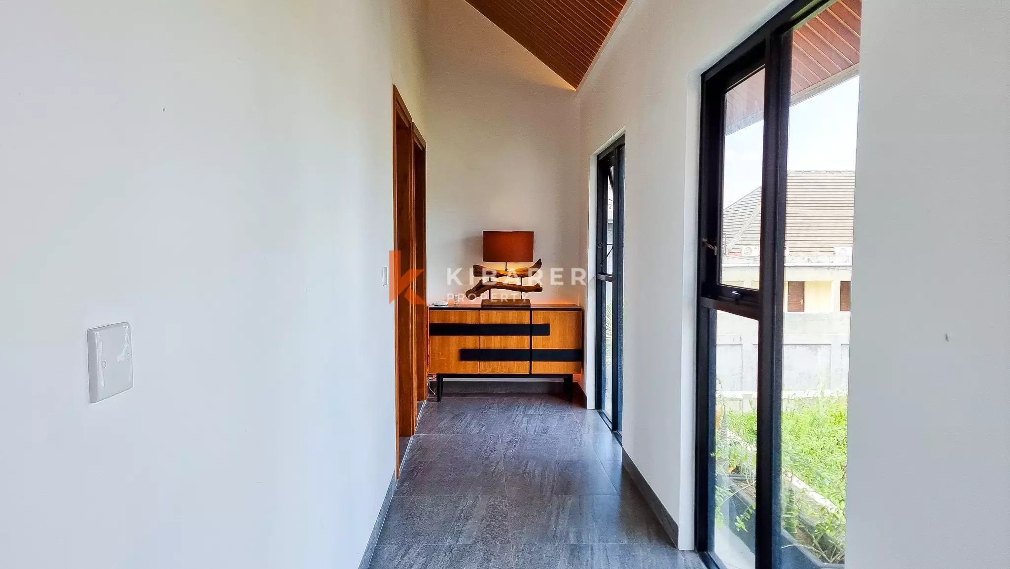 Contemporary Three-Bedroom Villa with Dedicated Remote Workspace in Umalas — image 10