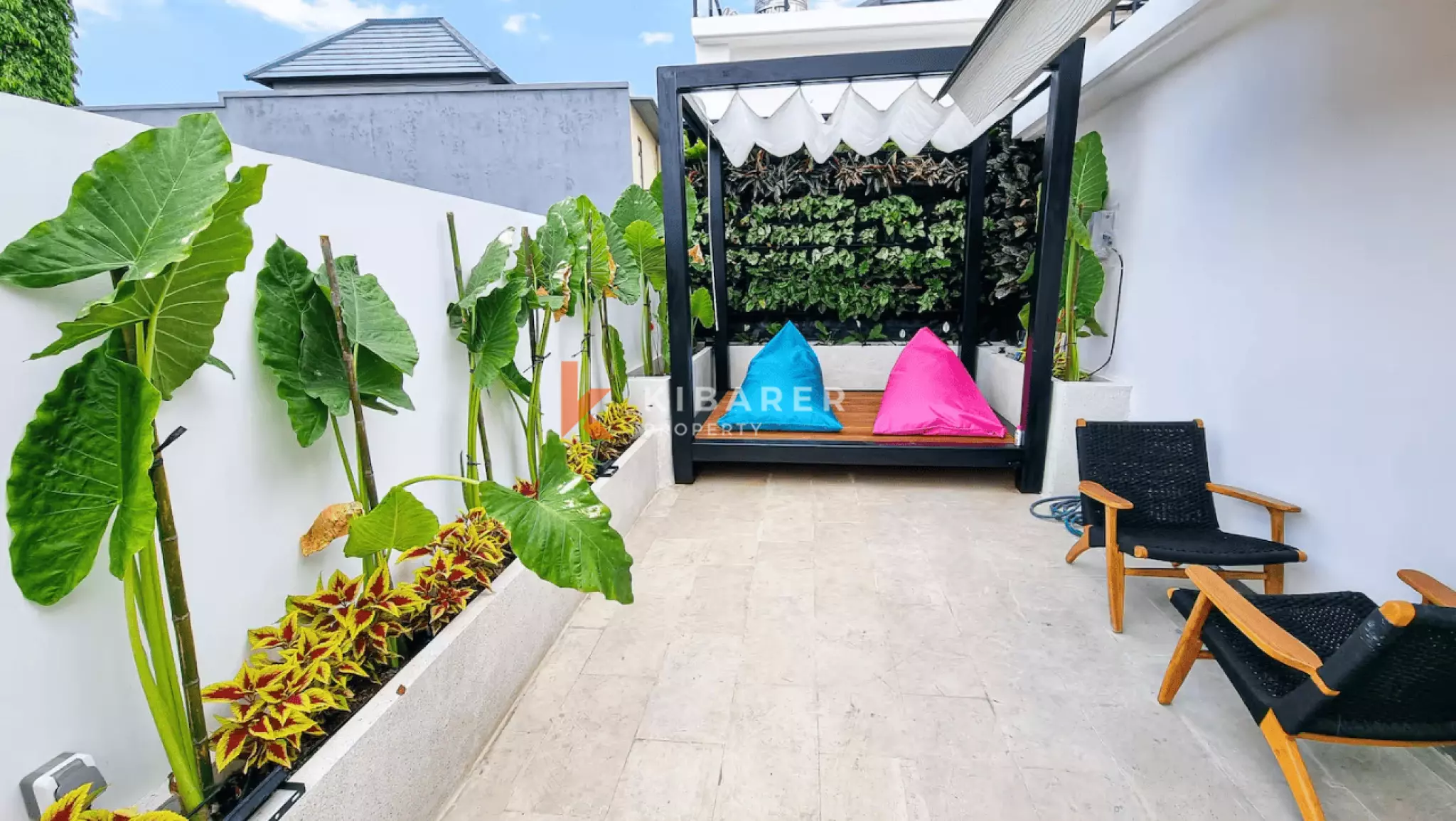 Contemporary Three-Bedroom Villa with Dedicated Remote Workspace in Umalas — image 5