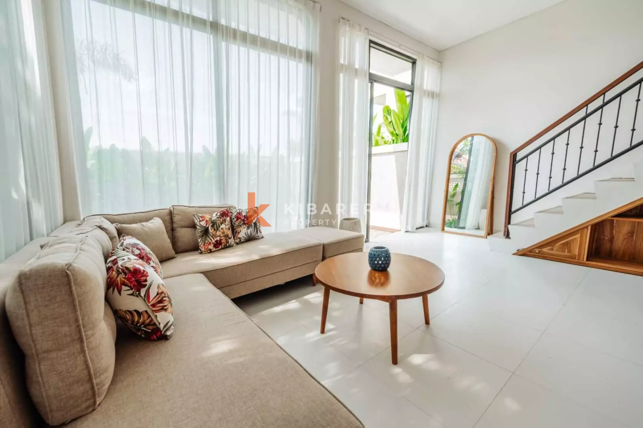 Two Bedroom Villa in Canggu with Enclosed Living and Ricefield View — image 3