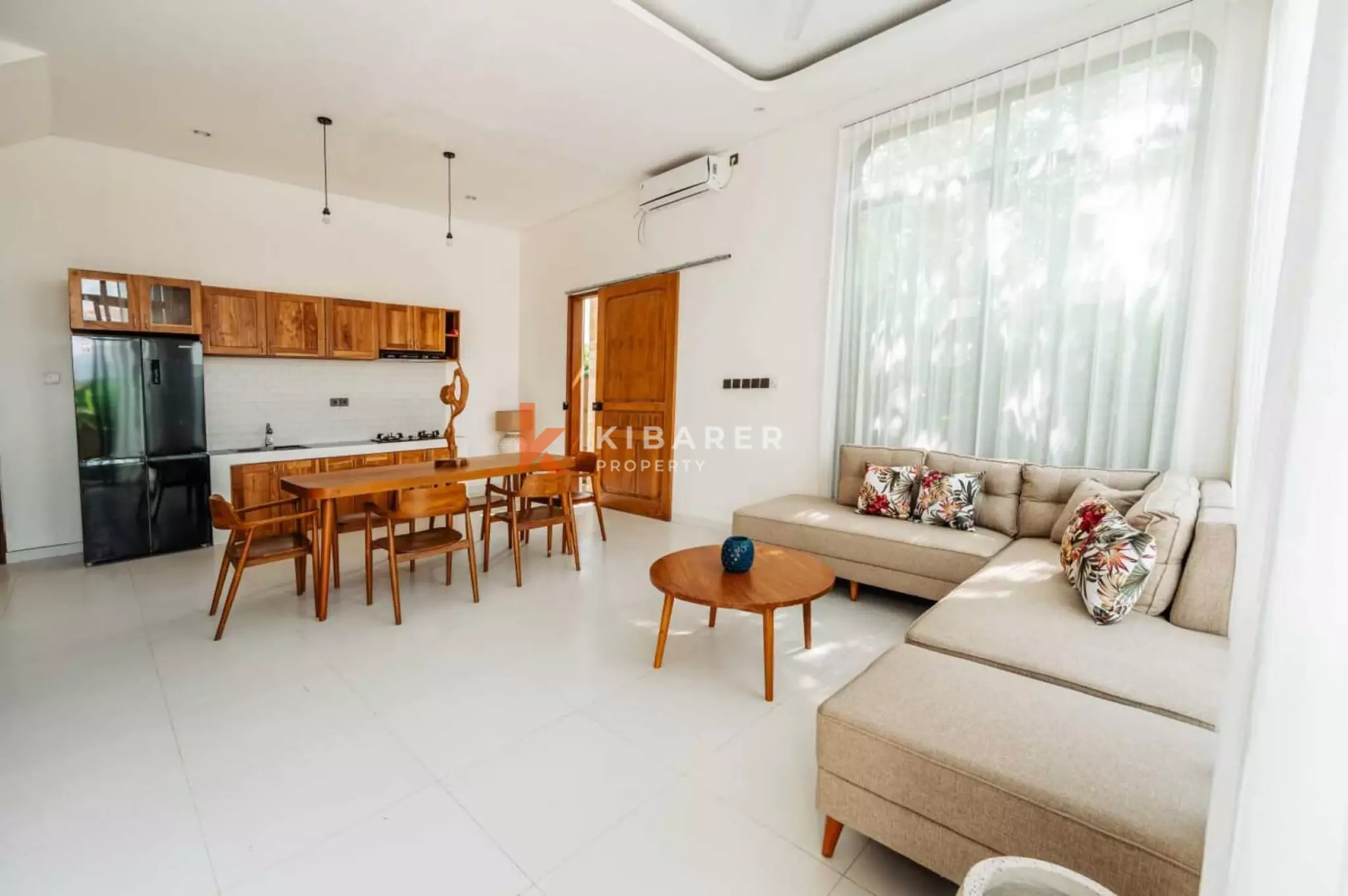 Two Bedroom Villa in Canggu with Enclosed Living and Ricefield View — image 2