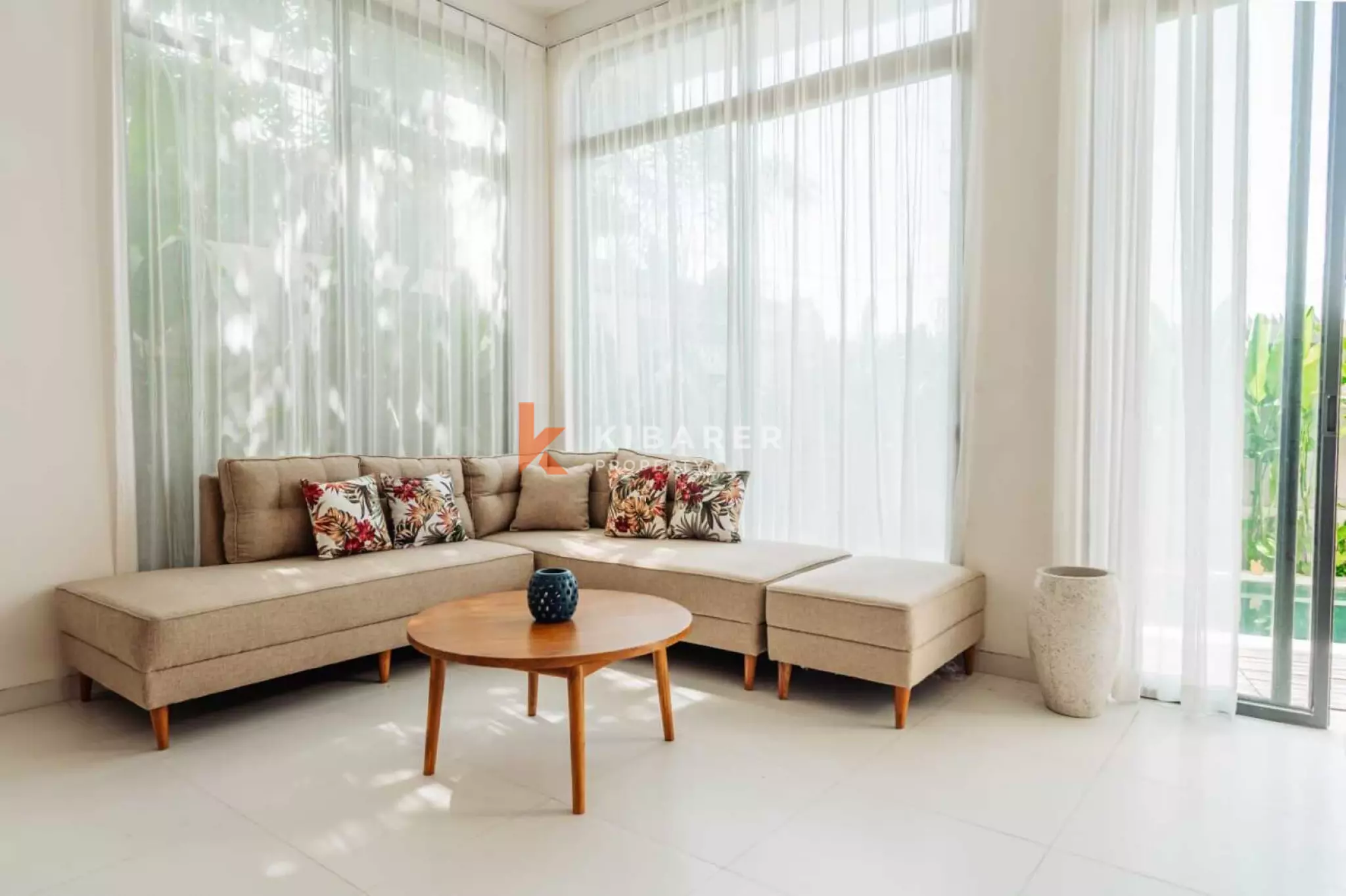 Two Bedroom Villa in Canggu with Enclosed Living and Ricefield View — image 4