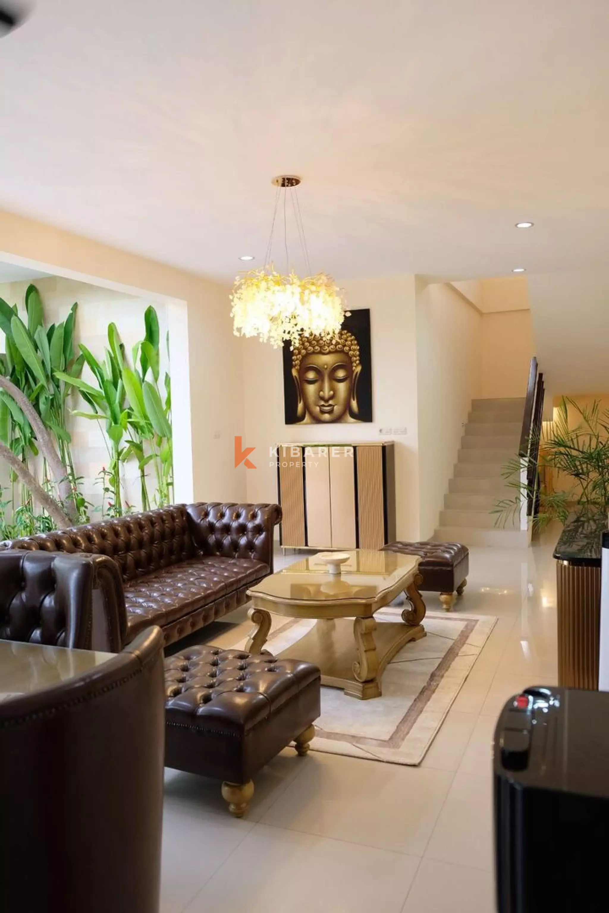 Beautiful Four Bedroom Villa with Open Living in Nusa Dua — image 4