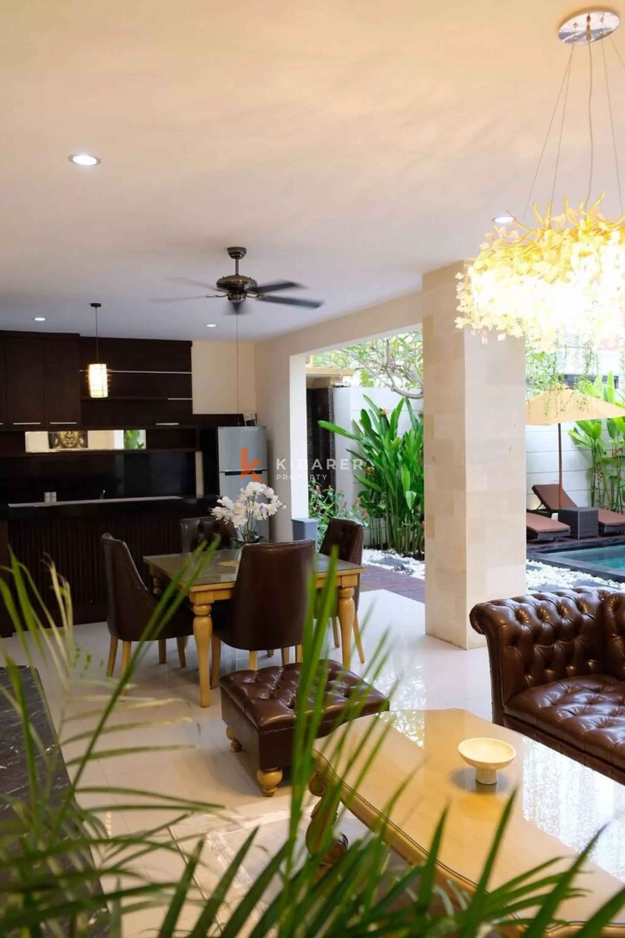 Beautiful Four Bedroom Villa with Open Living in Nusa Dua — image 6