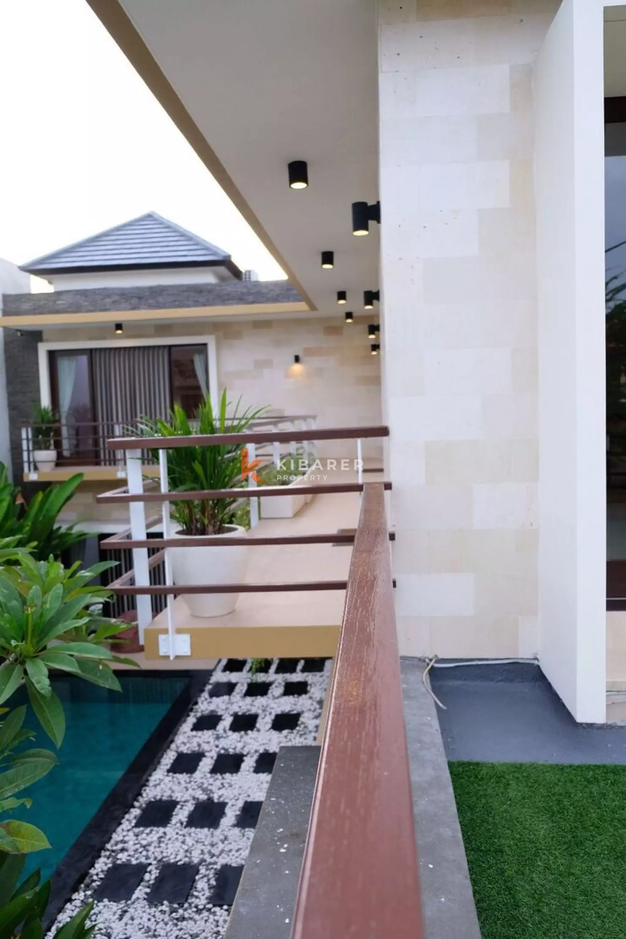 Beautiful Four Bedroom Villa with Open Living in Nusa Dua — image 18
