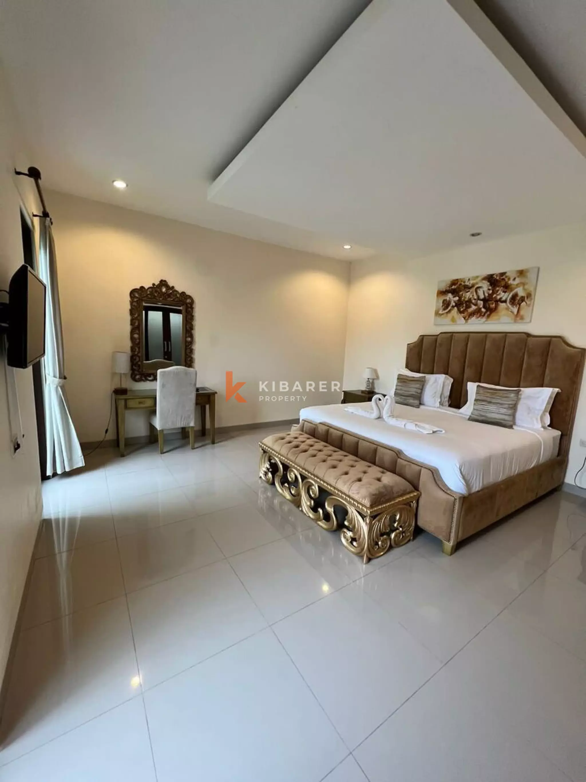 Beautiful Four Bedroom Villa with Open Living in Nusa Dua — image 8