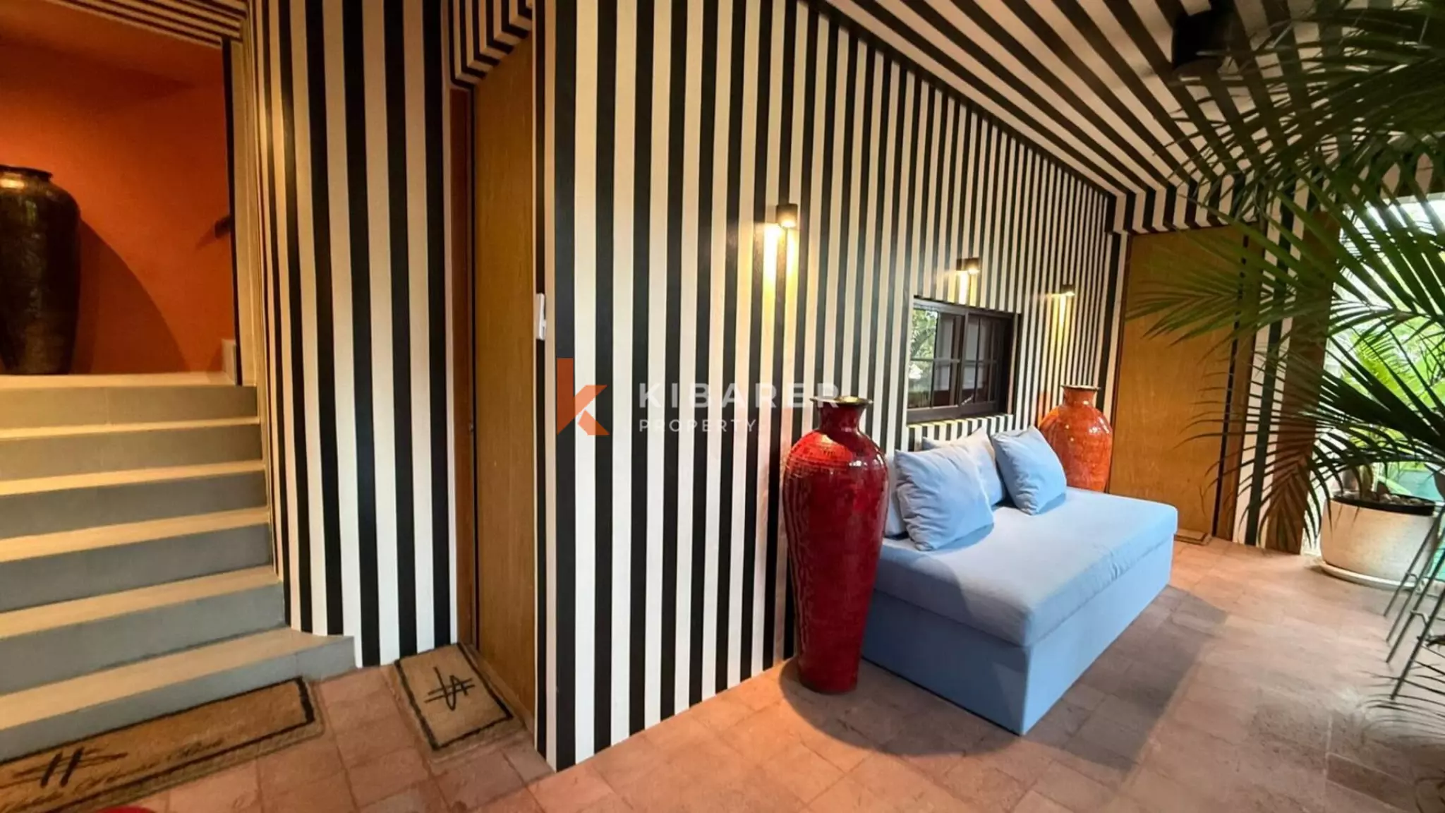 Tropical Five Bedroom Villa with Private Jacuzzi in Kayu Tulang — image 9