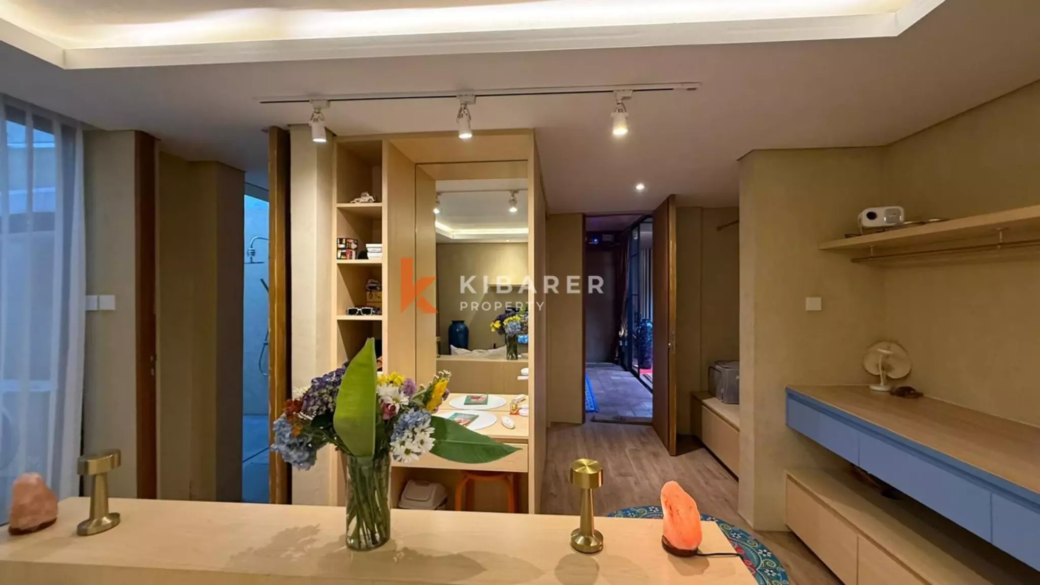 Tropical Five Bedroom Villa with Private Jacuzzi in Kayu Tulang — image 18