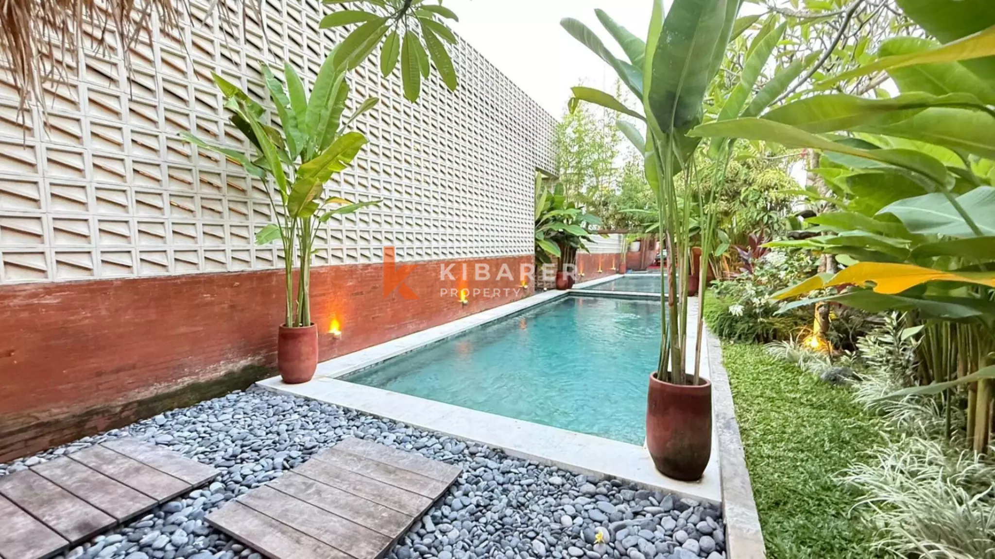 Tropical Five Bedroom Villa with Private Jacuzzi in Kayu Tulang — image 13
