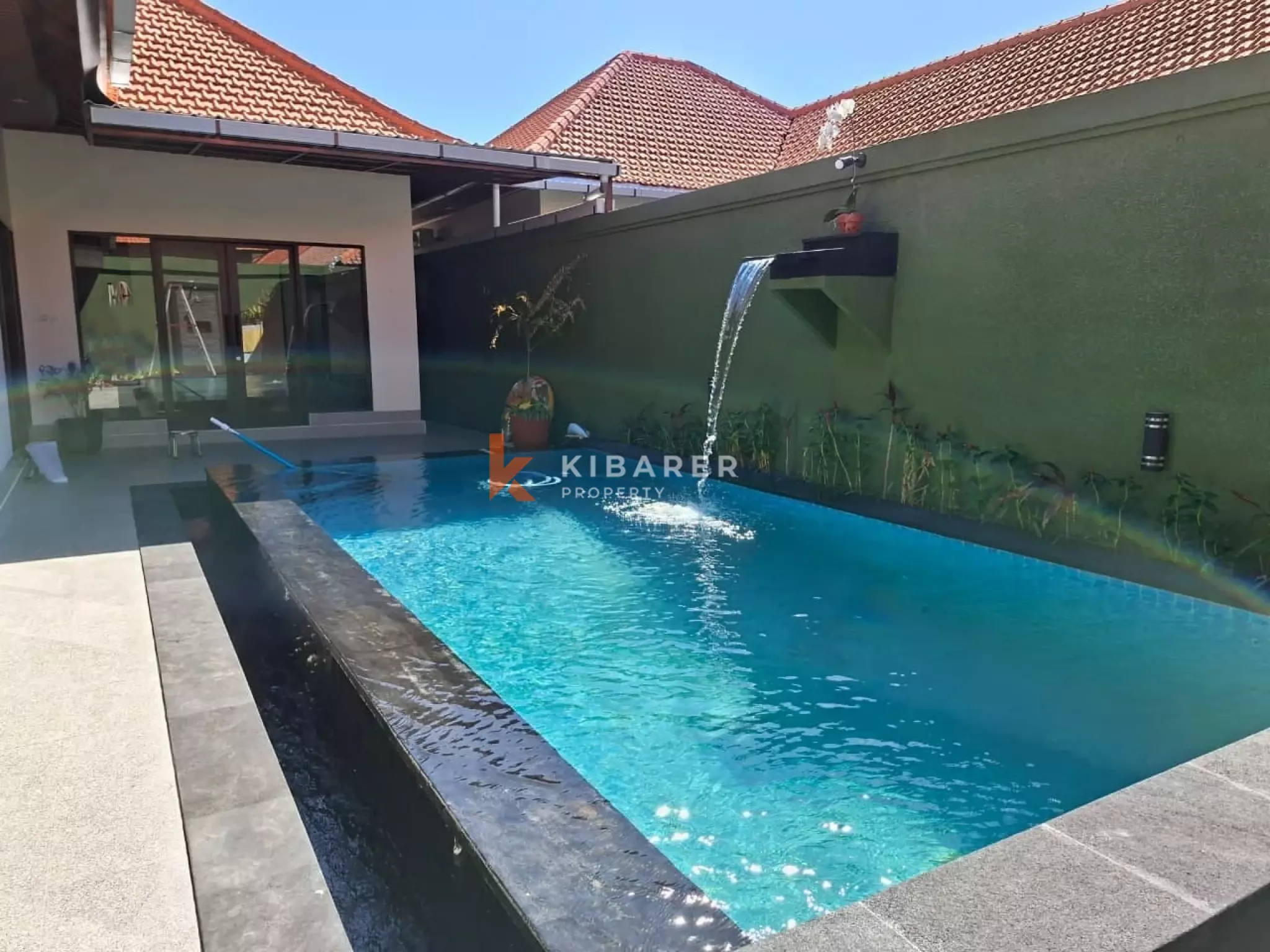 Perfect Holiday Spot in Sanur - Beautiful Three-Bedroom Villa — image 2