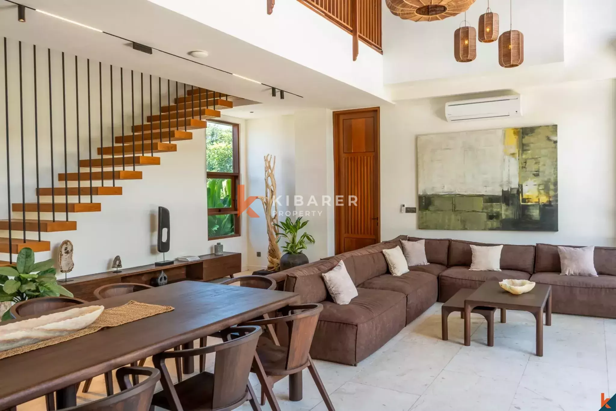 Magnificent Private Villa with Six Bedrooms Near Nyanyi Beach — image 4