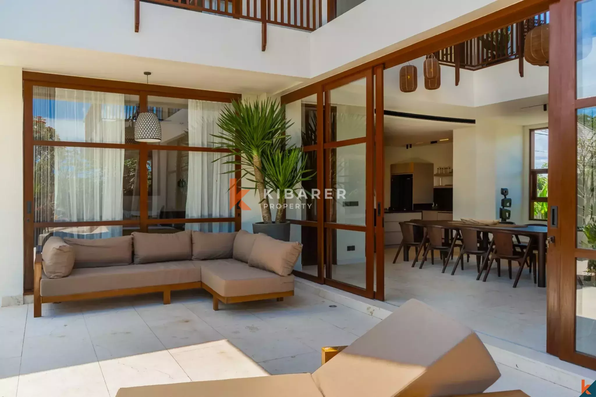 Magnificent Private Villa with Six Bedrooms Near Nyanyi Beach — image 6