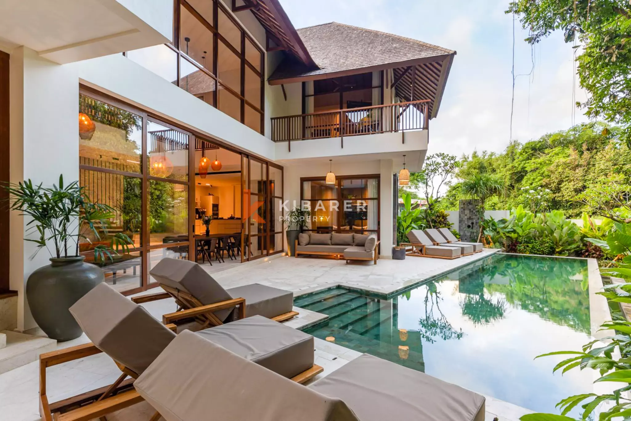 Luxury Five-Bedroom Private Villa with Pool in Nyanyi — image 1