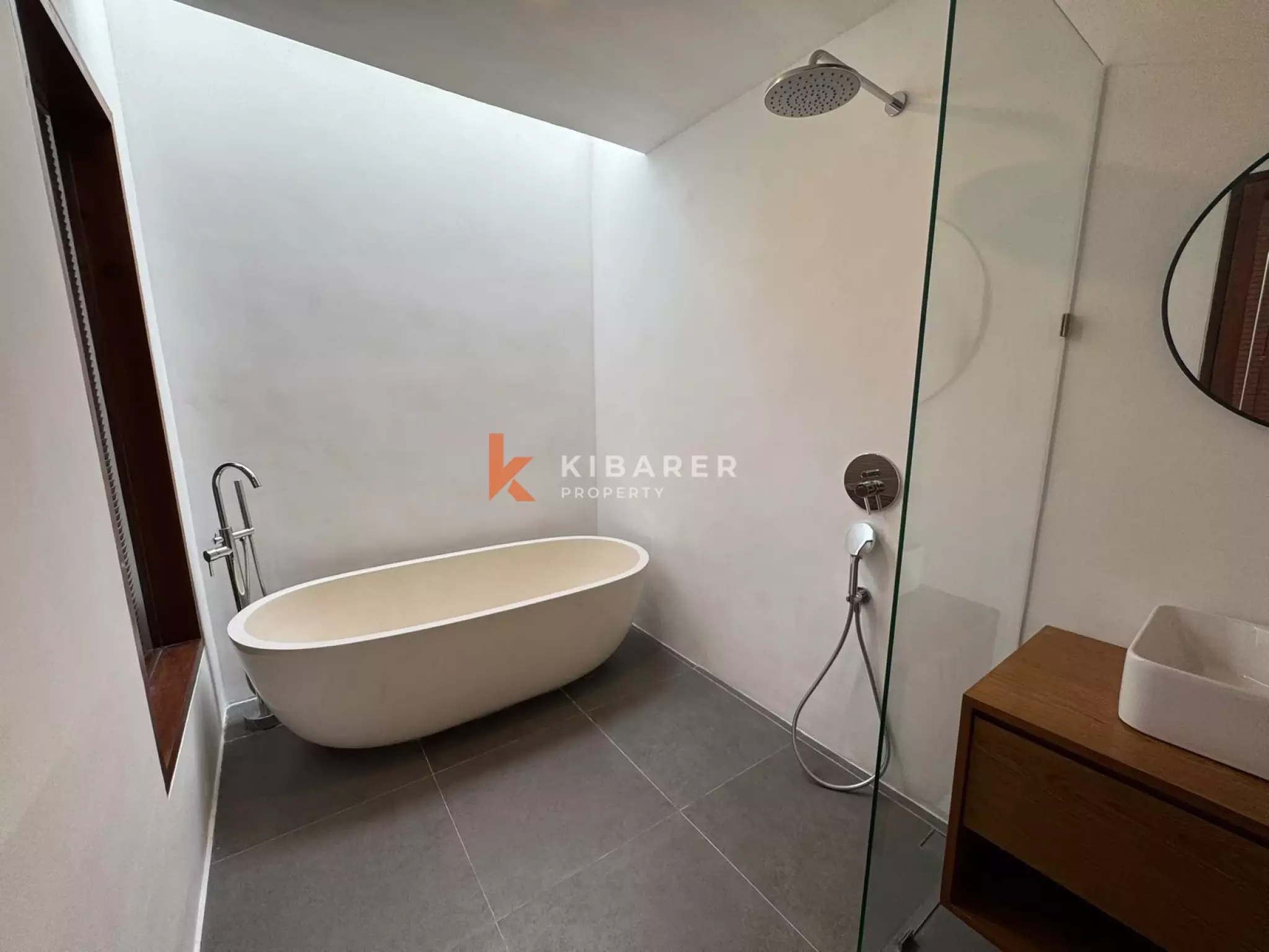 Tropical Style Villa with One Bedroom and Private Pool in Sanur — image 5