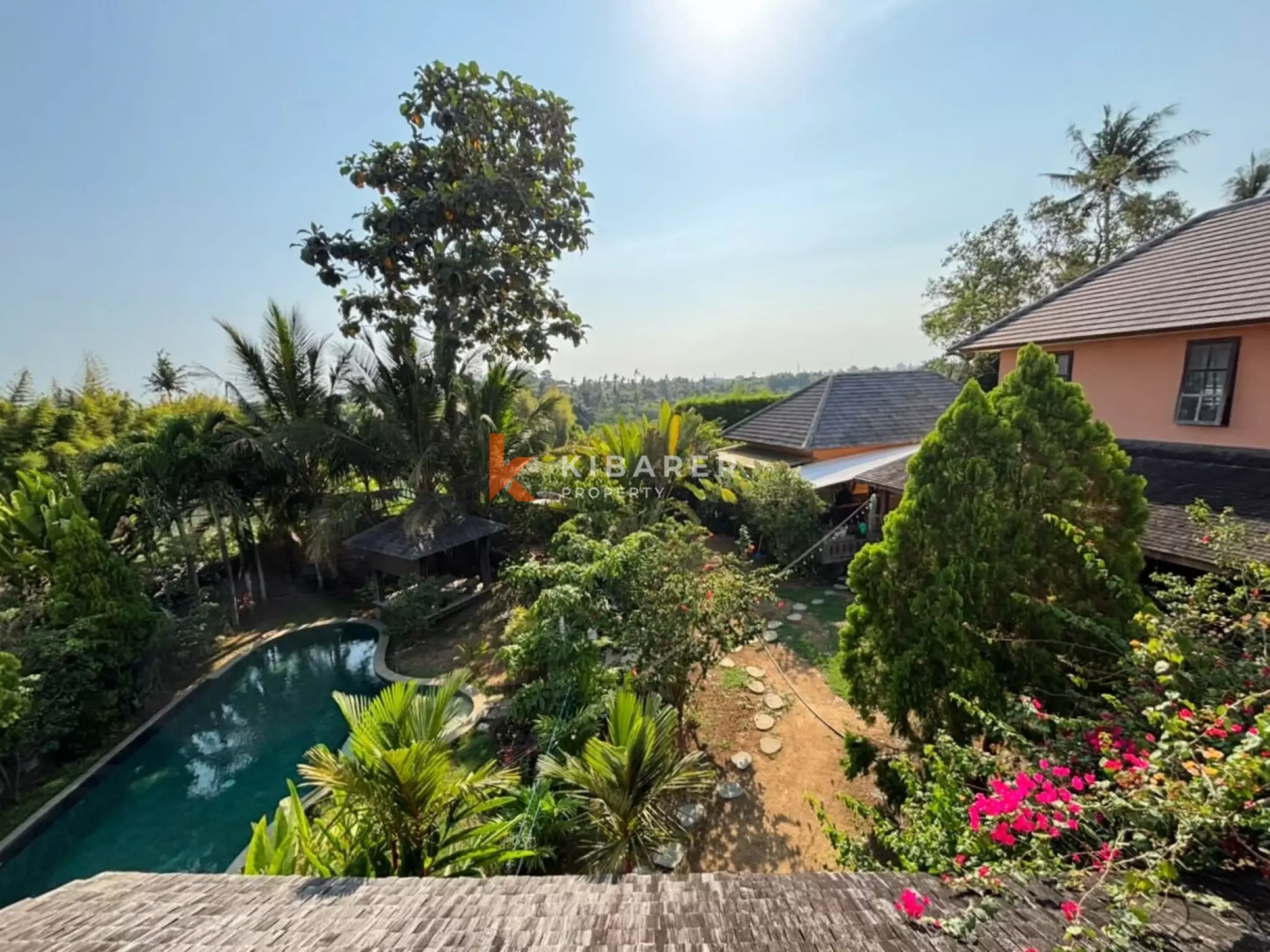 Private 4-Bedroom Villa with Garden in Gianyar — image 3