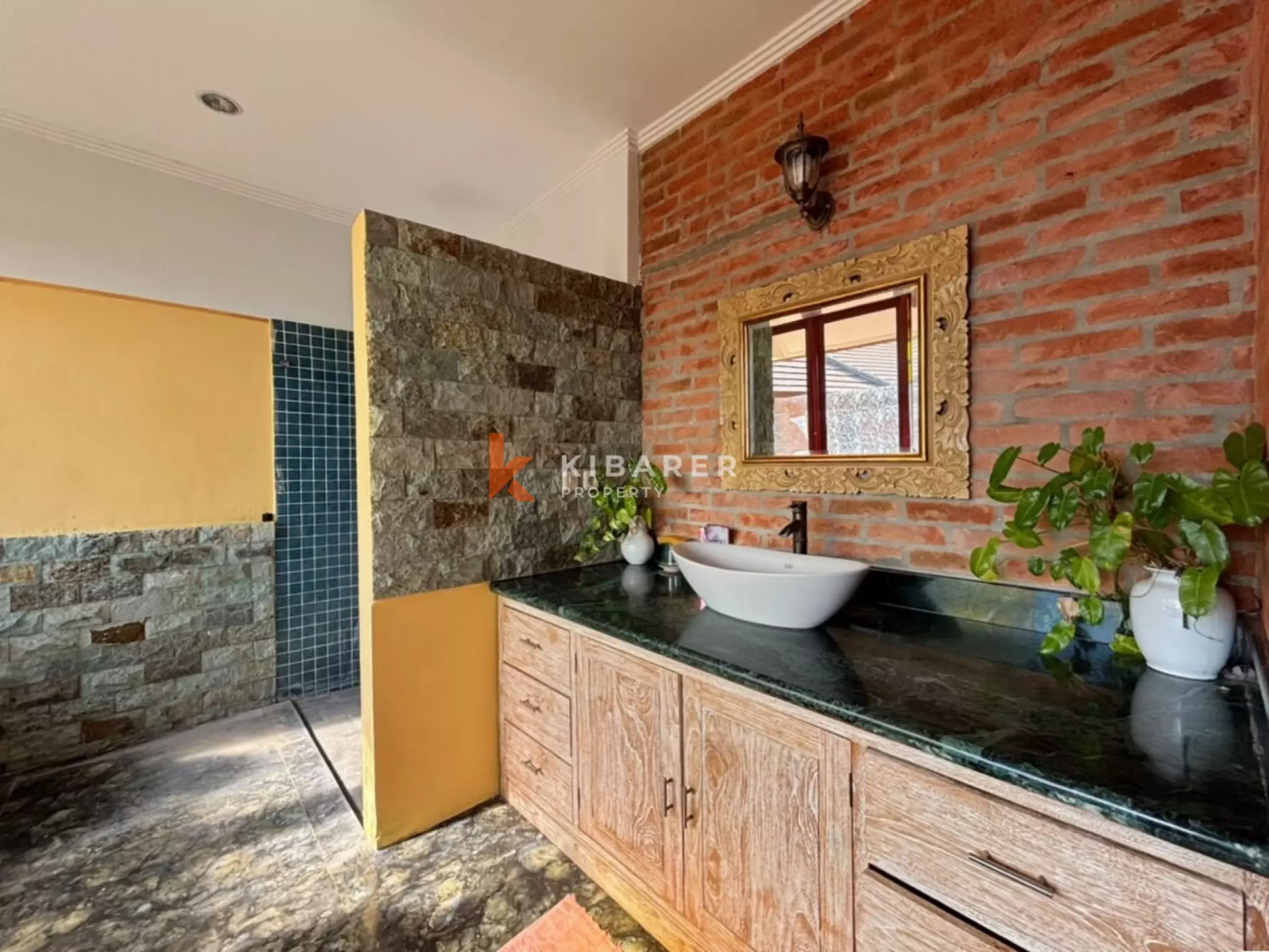 Private 4-Bedroom Villa with Garden in Gianyar — image 18
