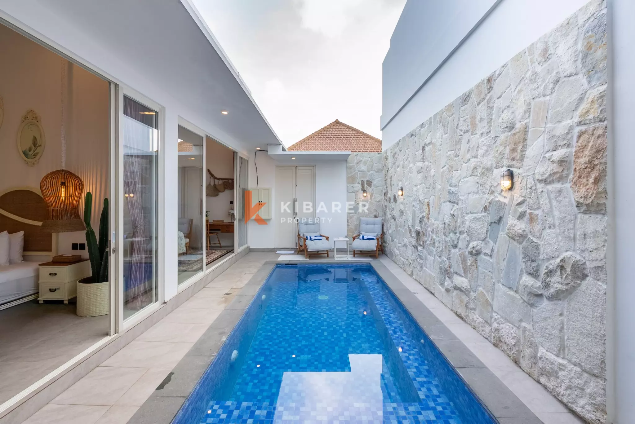 Charming Two-Bedroom Villa in Prime Berawa Location — image 3