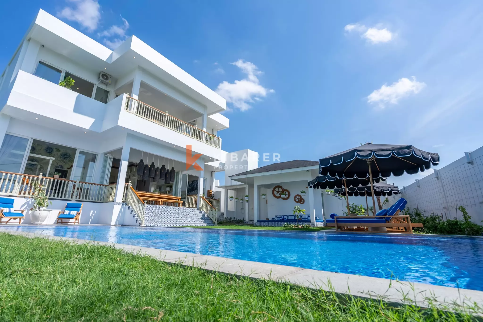 Impressive Six-Bedroom Luxury Villa with Spacious Living Room by the Pool in Canggu — image 7