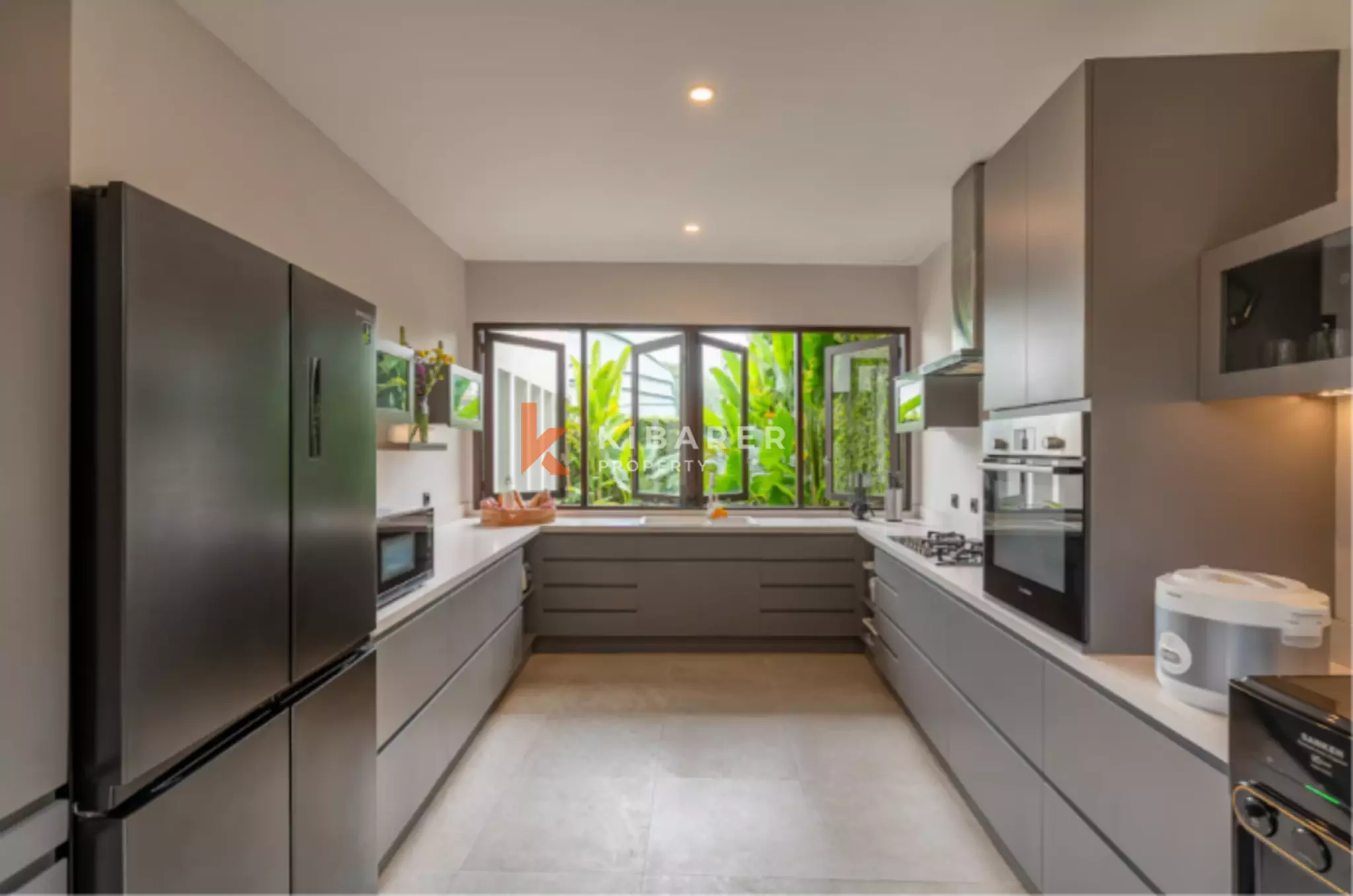 Quiet Luxury Three Bedroom Villa with Sauna & Gym in Canggu — image 7