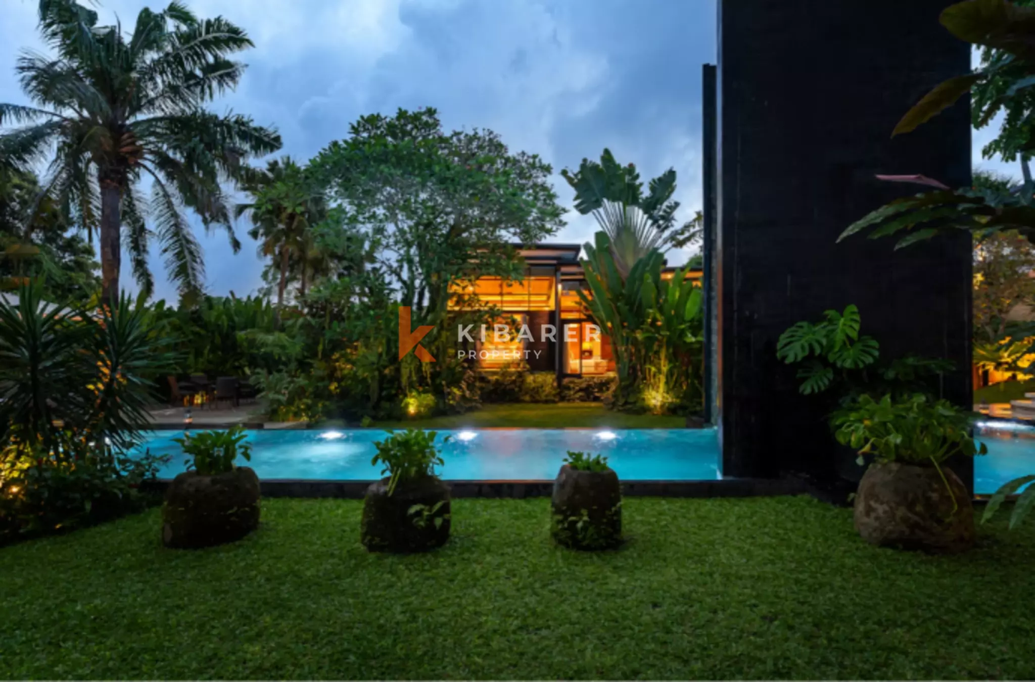 Quiet Luxury Three Bedroom Villa with Sauna & Gym in Canggu — image 17