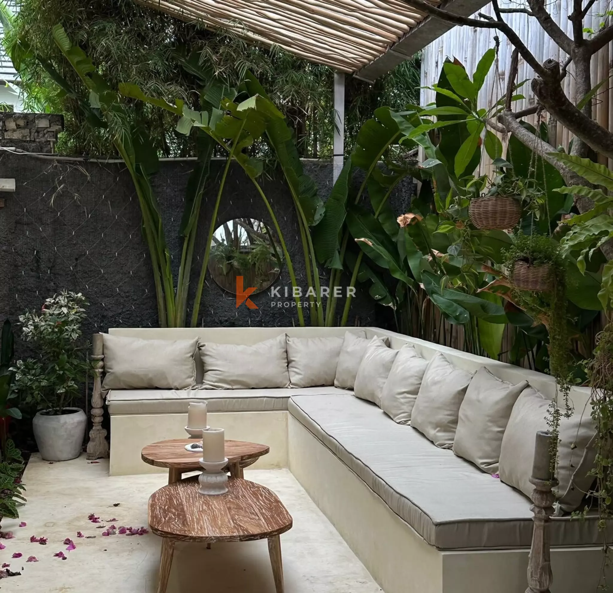 Tropical Two-Bedroom Villa in Berawa Area — image 8
