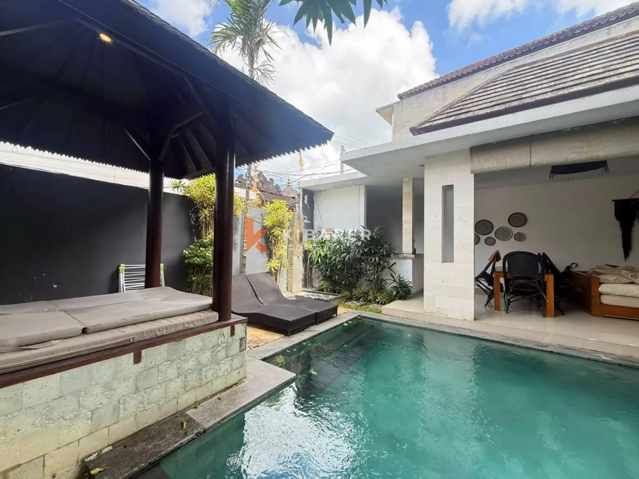 Peaceful Tropical Retreat with Three Bedrooms in the Heart of Seminyak — image 2