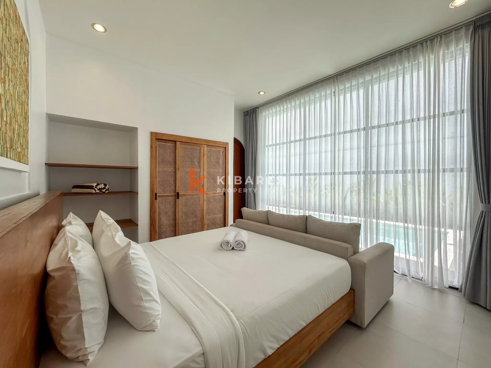 Modern Three-Bedroom Villa with Private Pool and Contemporary Architectural Design in Balangan — image 12
