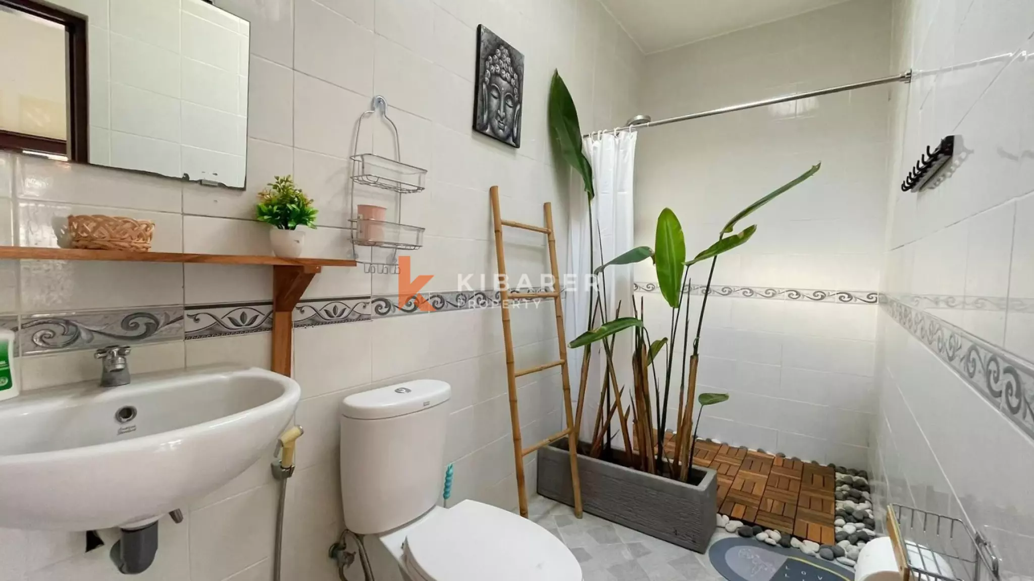 Three-Bedroom Villa with Open Concept and Private Pool in Babakan — image 18