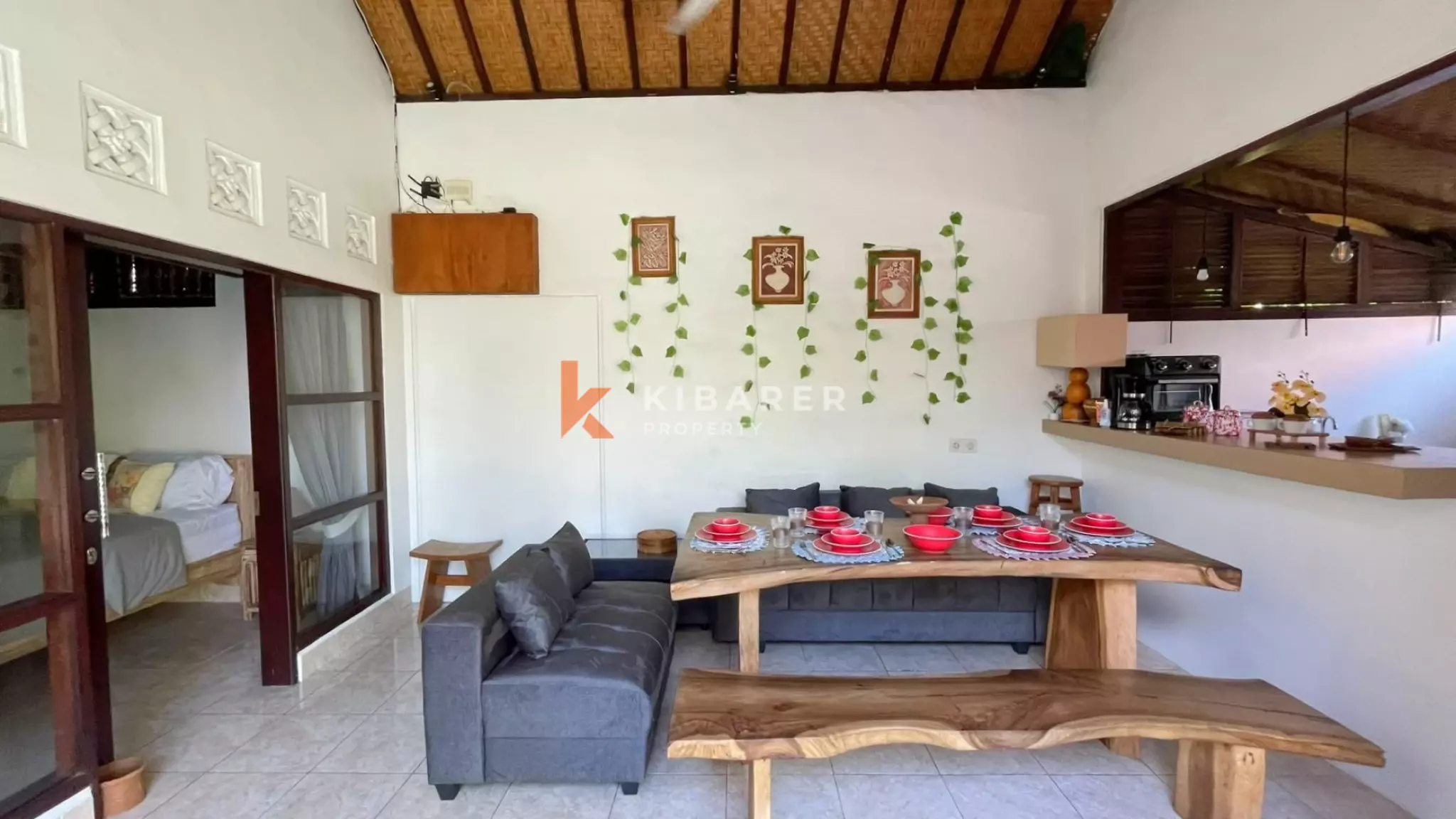 Three Bedroom Open Living Villa with Private Pool in Babakan — image 2