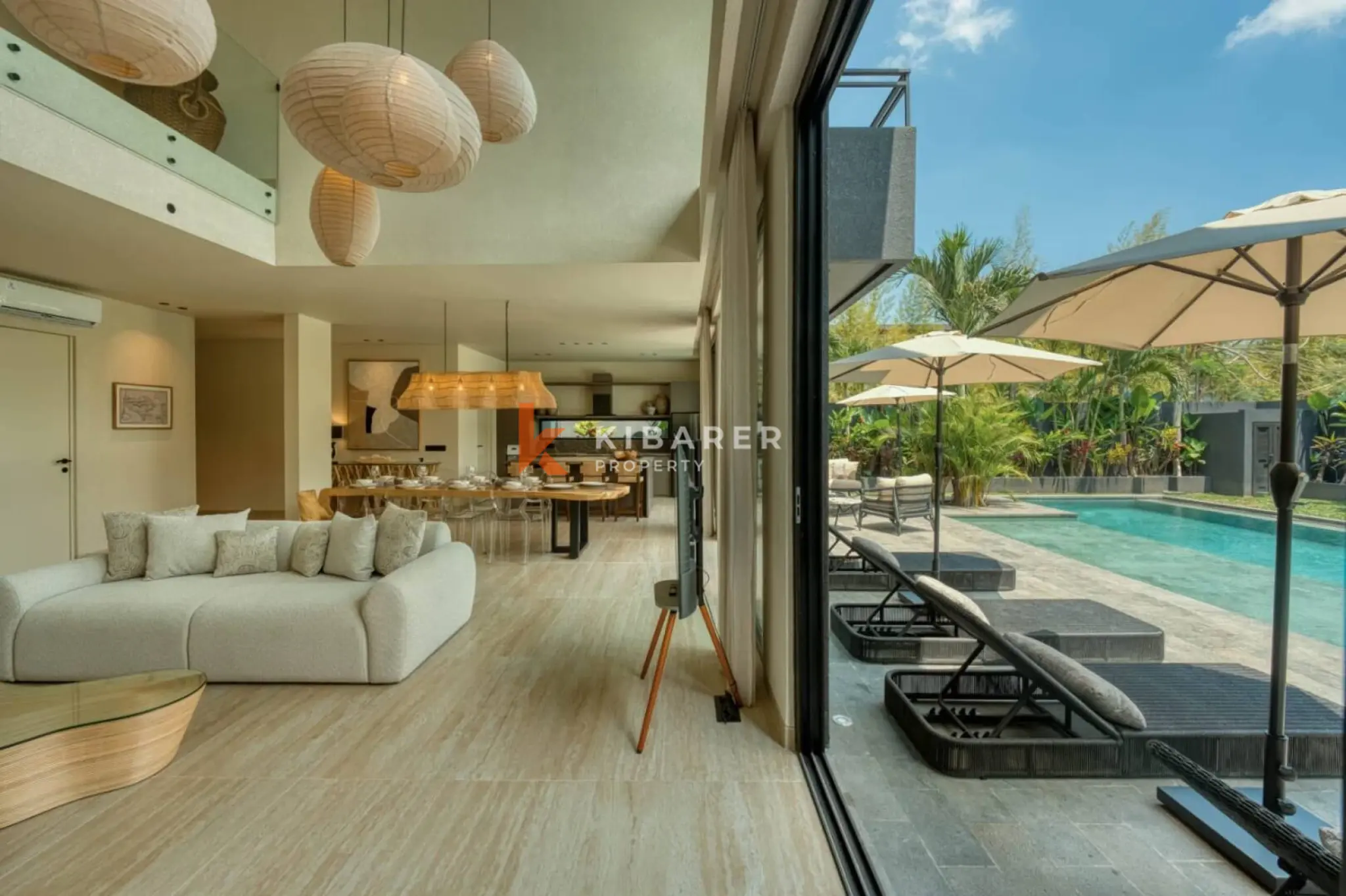 Exclusive Four-Bedroom Villa with Private Pool in Secure Umalas Area — image 2