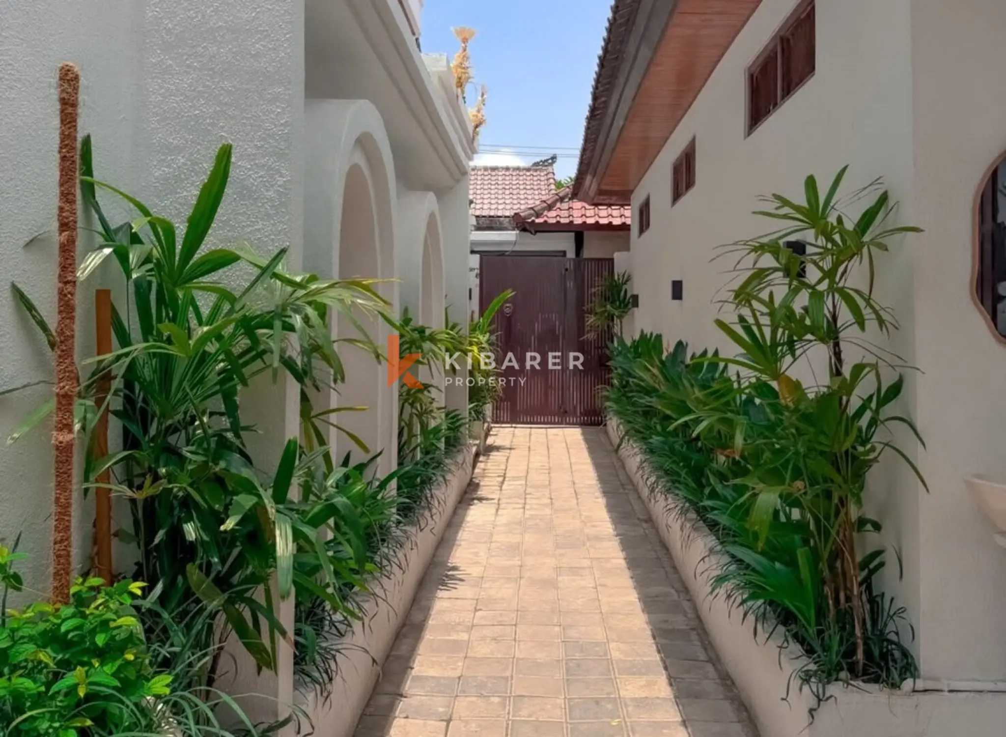 Tropical Serenity - Modern Two-Bedroom Villa in Seseh — image 10