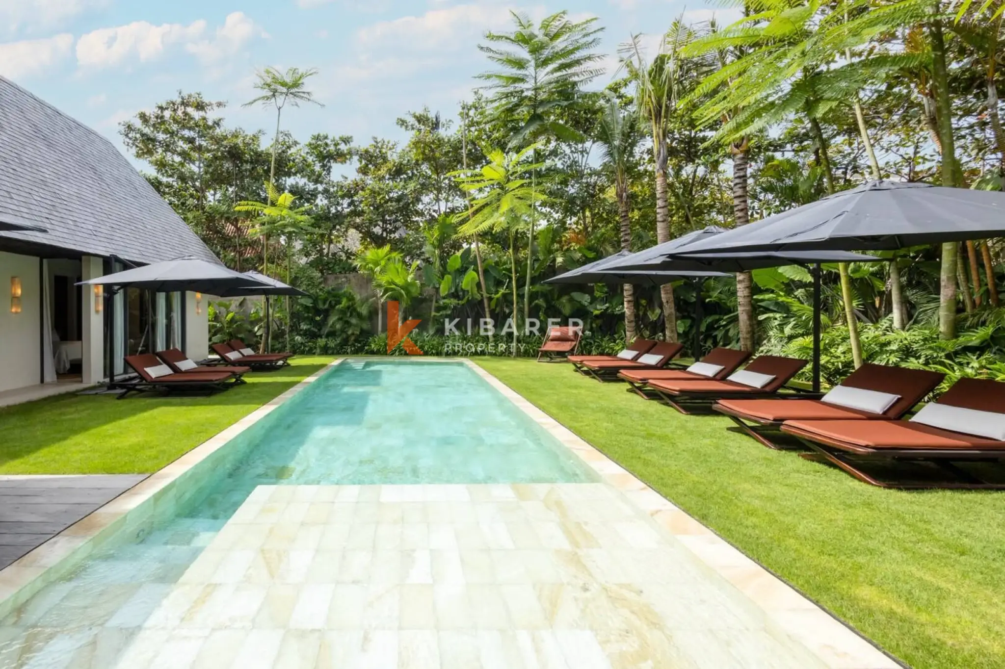 Comfortable Six-Bedroom Residence with Spacious Garden in Umalas — image 16