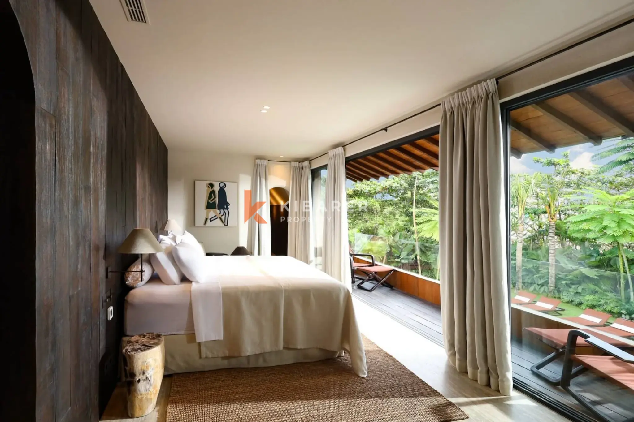 Comfortable Six-Bedroom Residence with Spacious Garden in Umalas — image 18