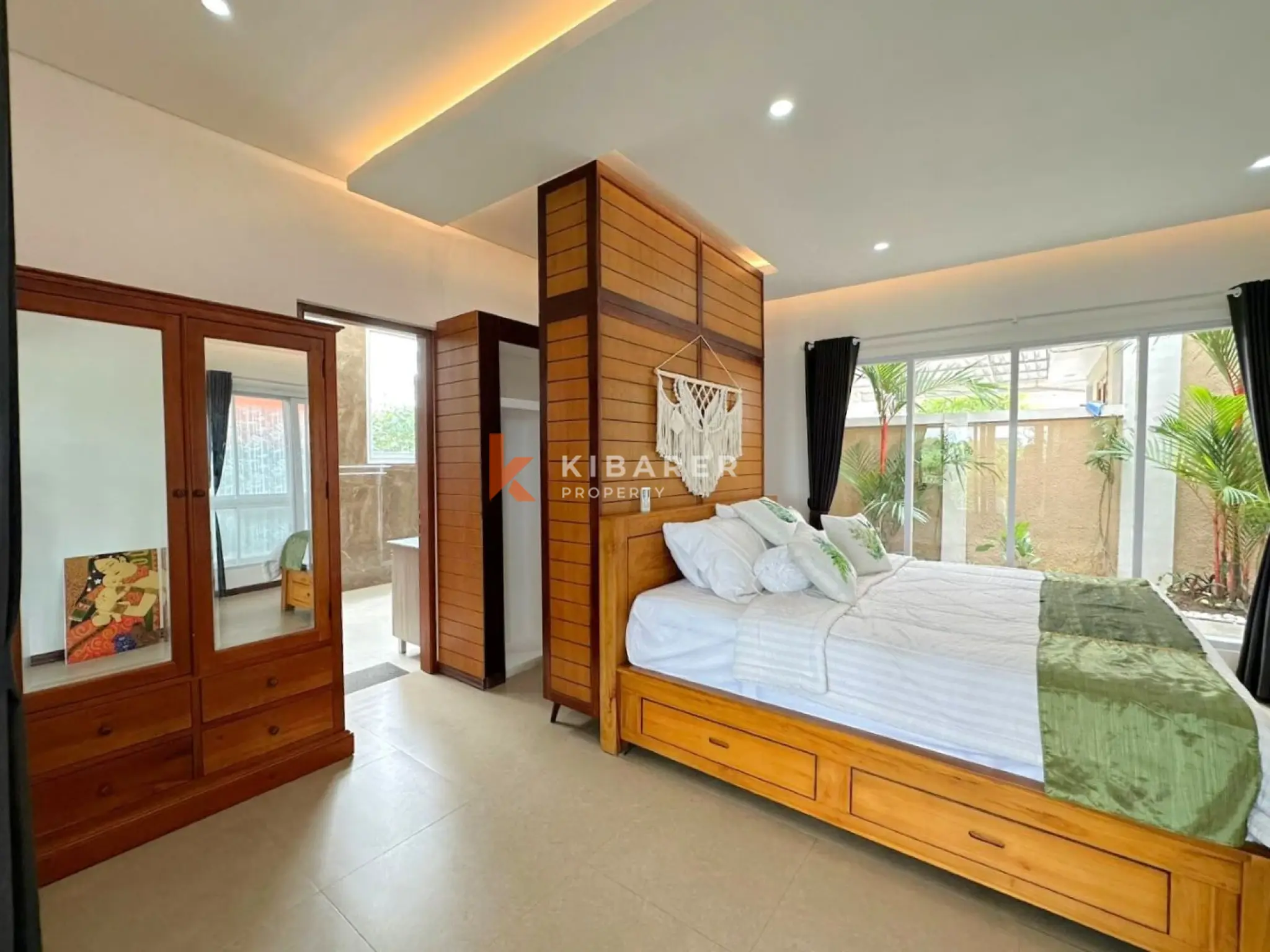 Cozy Three-Bedroom Enclosed Lounge Nestled in Padonan — image 12