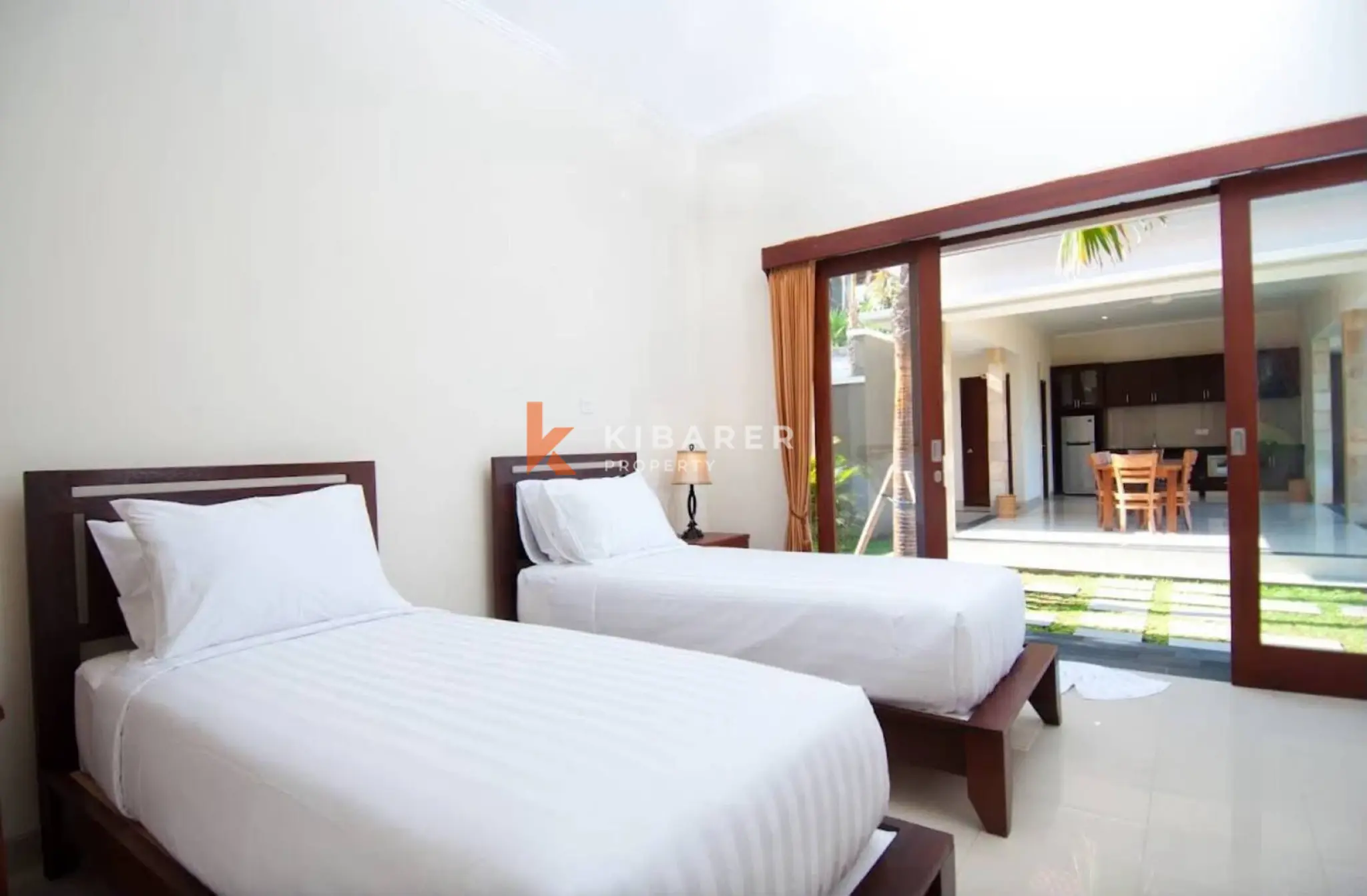Charming Bali-Style Three-Bedroom Villa with Tropical Garden in Berawa — image 11