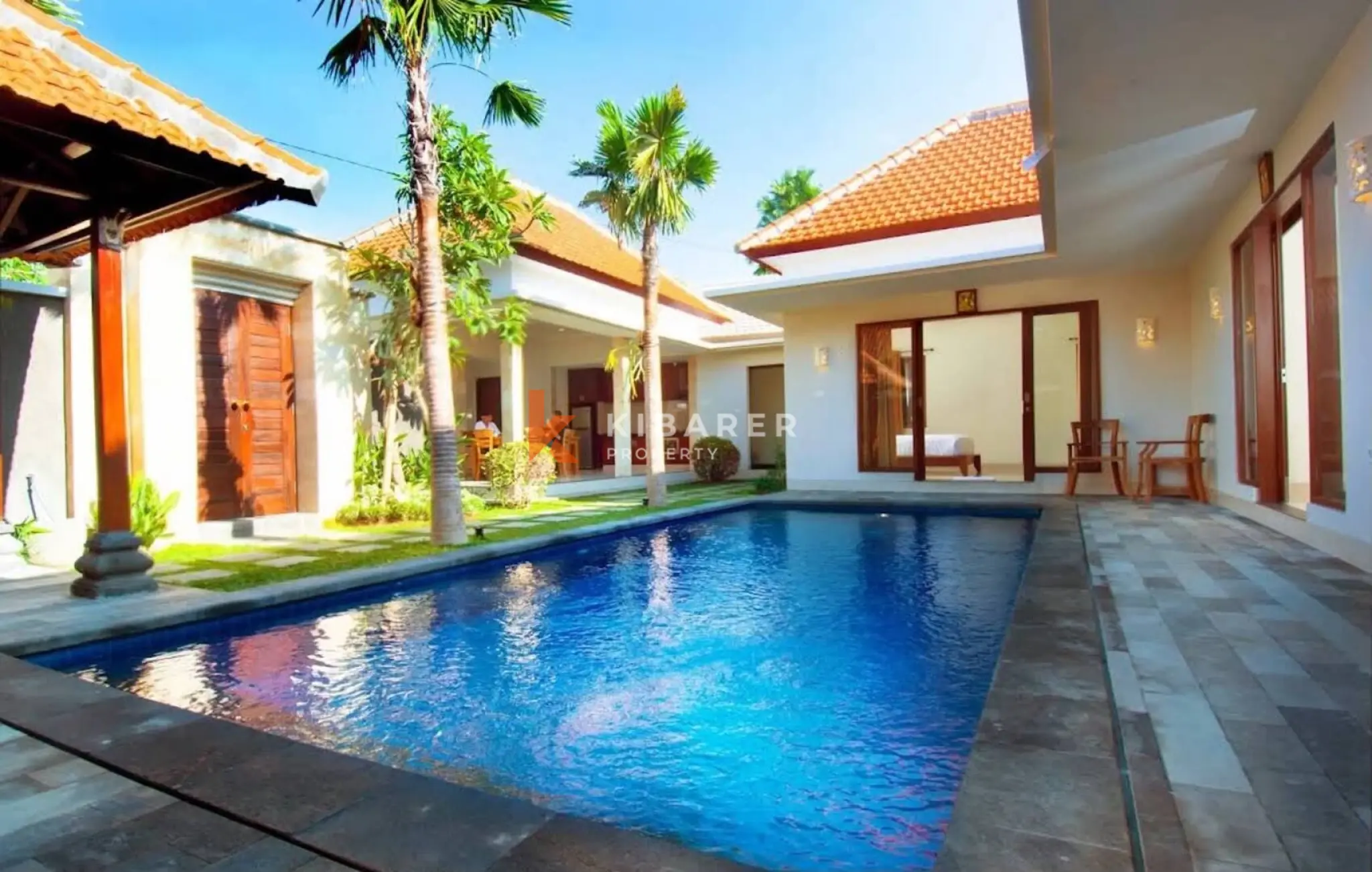 Charming Bali-Style Three-Bedroom Villa with Tropical Garden in Berawa — image 9
