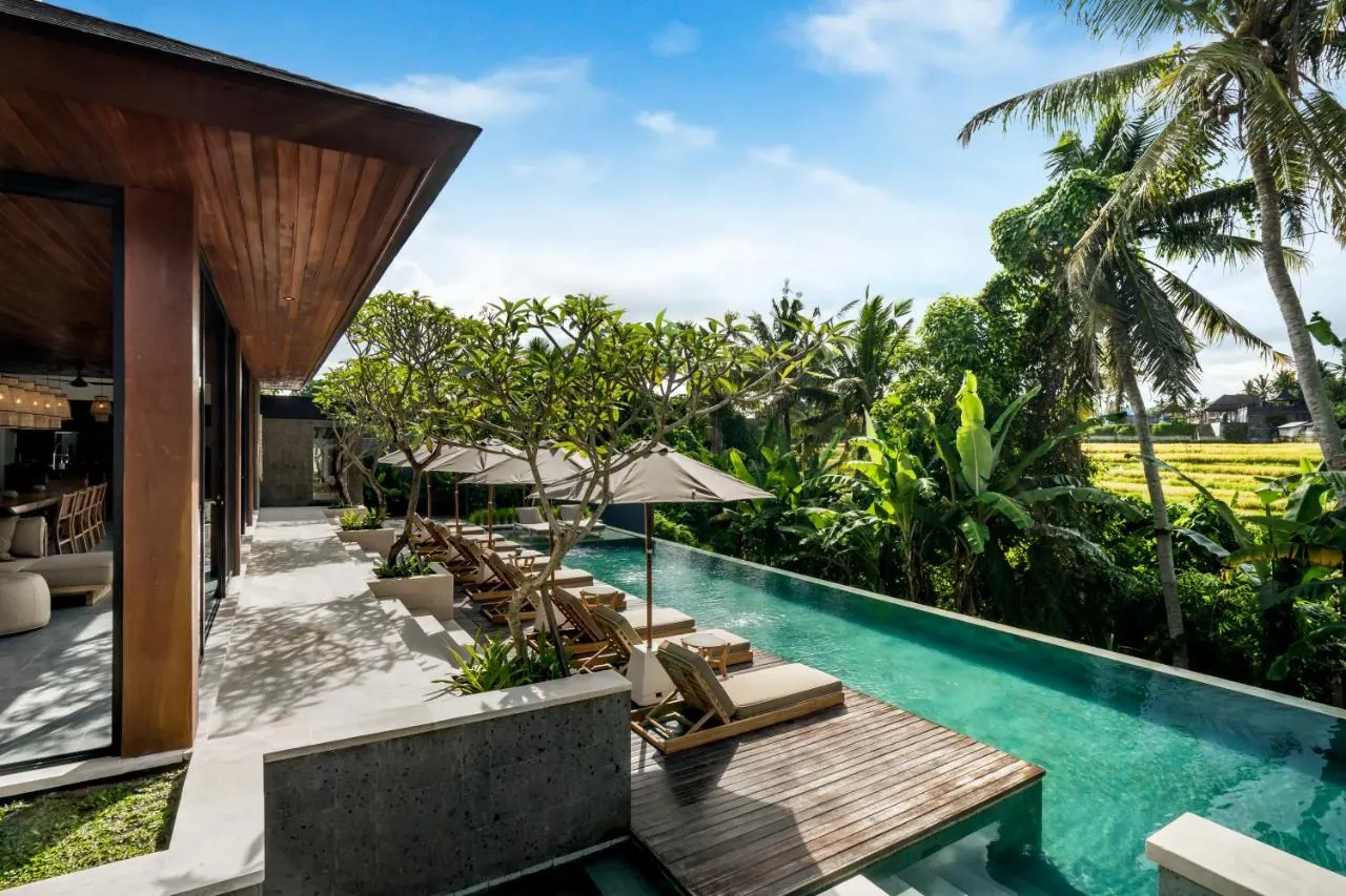 6 BR Rice-Field Wellness Retreat Ubud — 6BR Villa Rental in Ubud — image 14