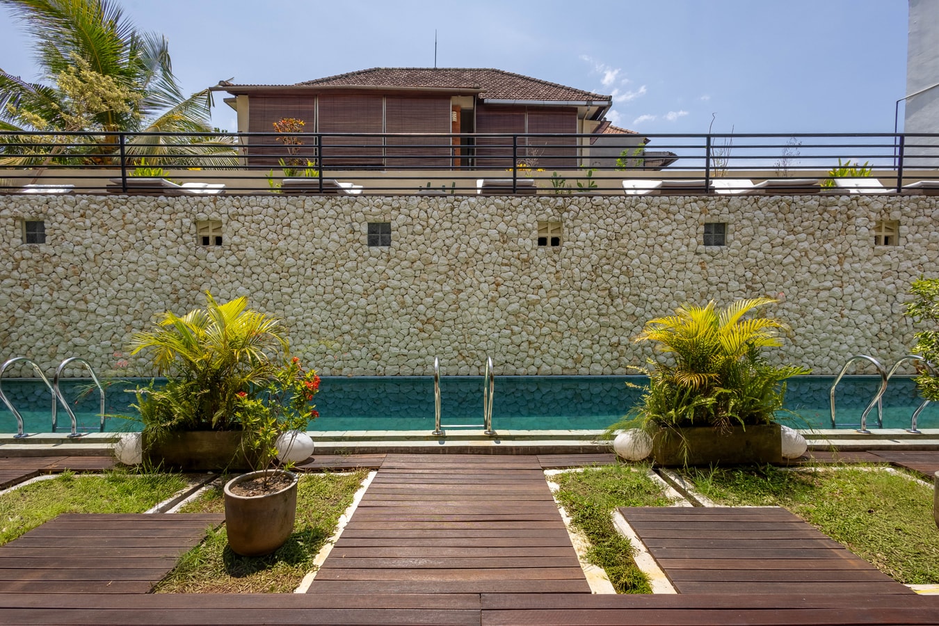Stylish 1BR Loft | Close to Ubud Palace & Market - Ubud, Bali — image 17