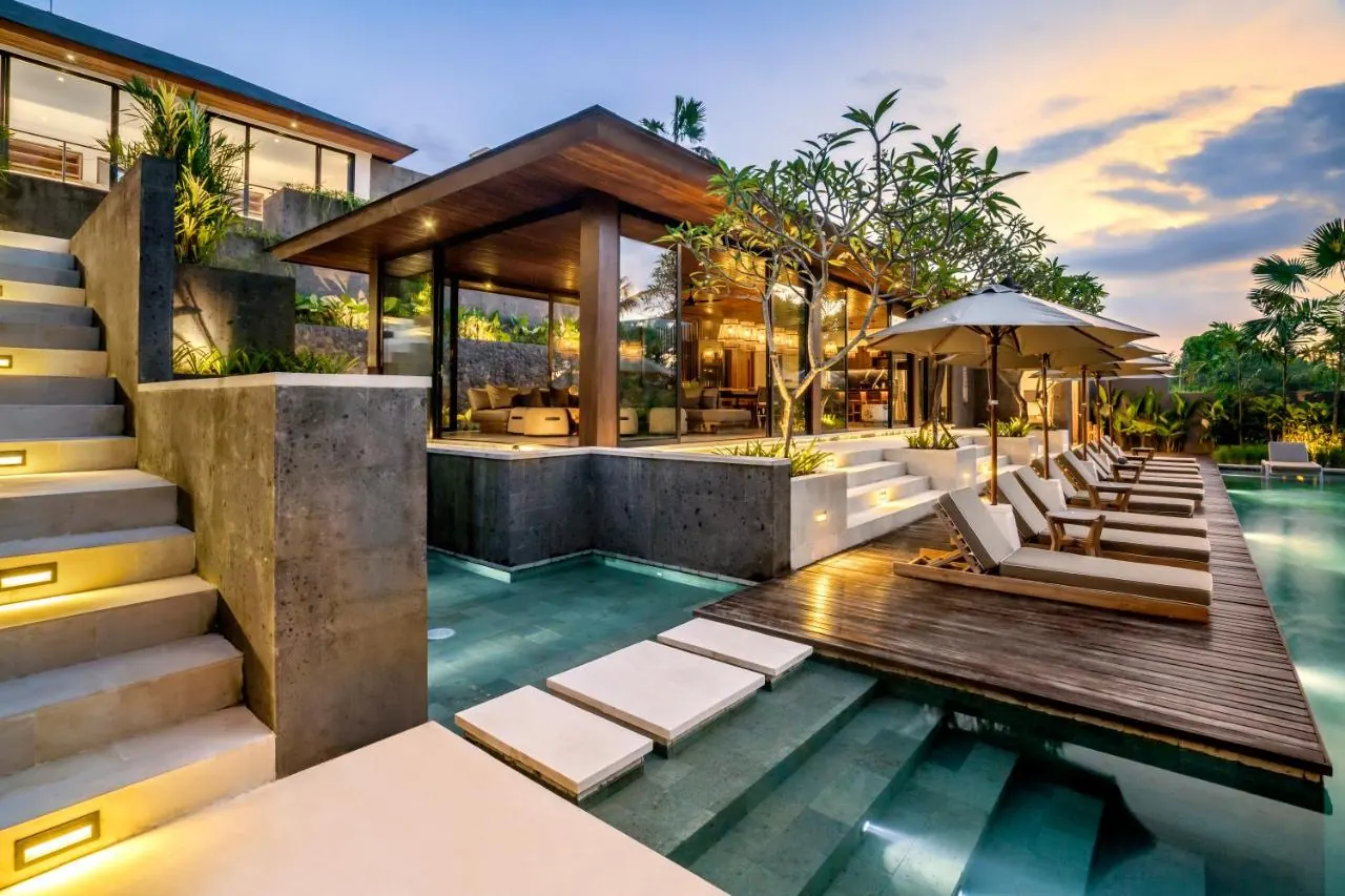 6 BR Rice-Field Wellness Retreat Ubud — 6BR Villa Rental in Ubud