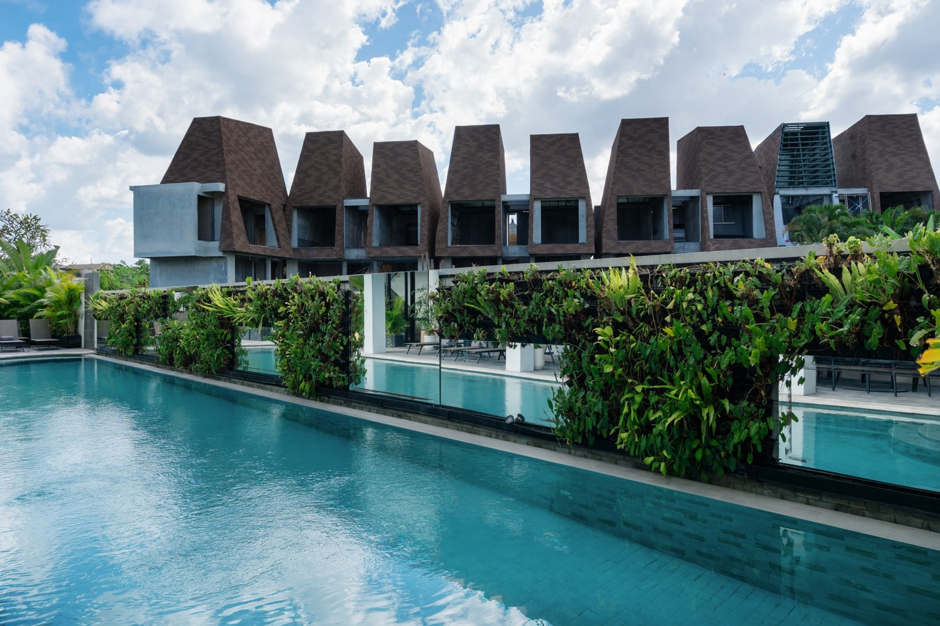 SB 208 - 1BR Pool Suite, Near Batu Belig Beach in Canggu, Bali — image 19