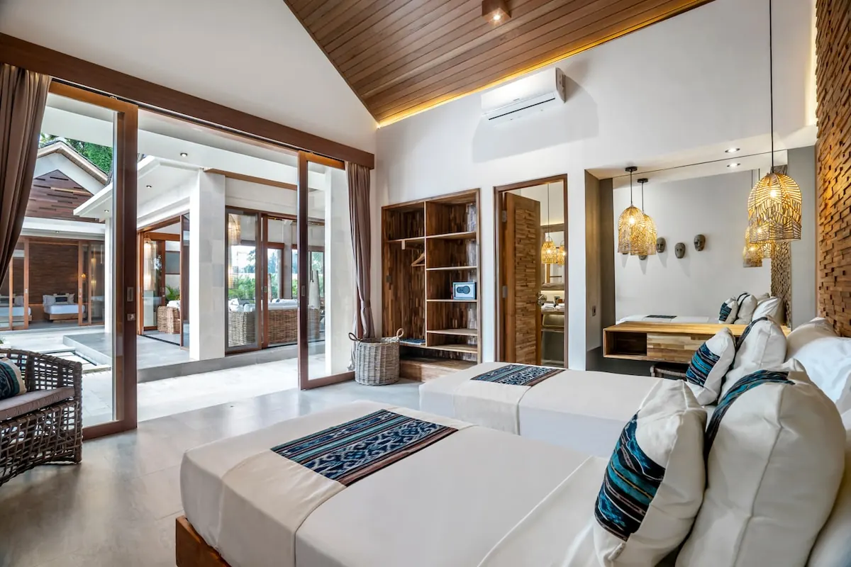 10 BR Tropical-Modern Pool Estate Ubud — 10BR Estate Rental in Ubud — image 12