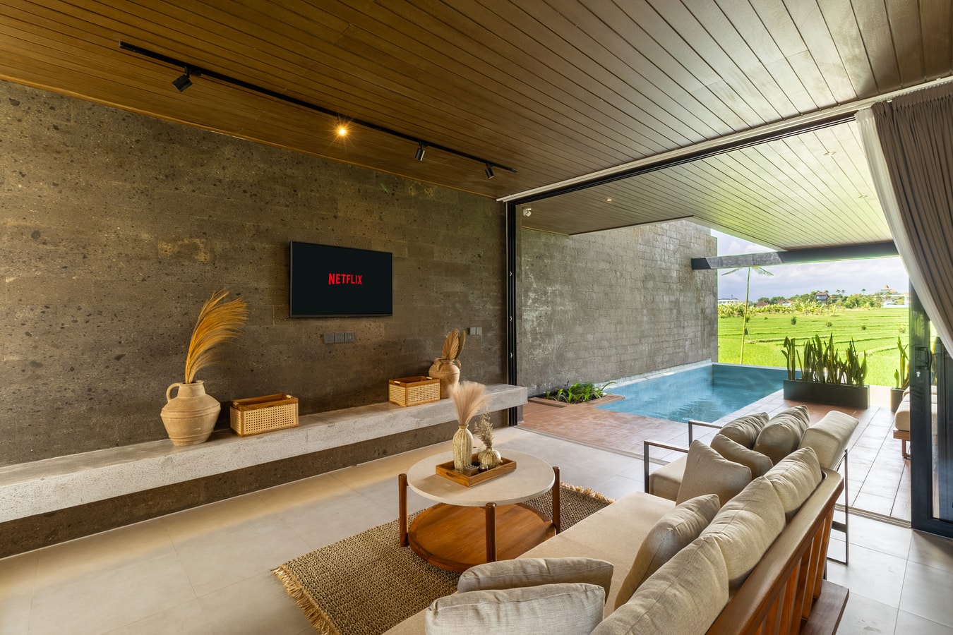 3BR Canggu Villa | Paddy View Pool, Near Gyms in Canggu, Bali — image 13